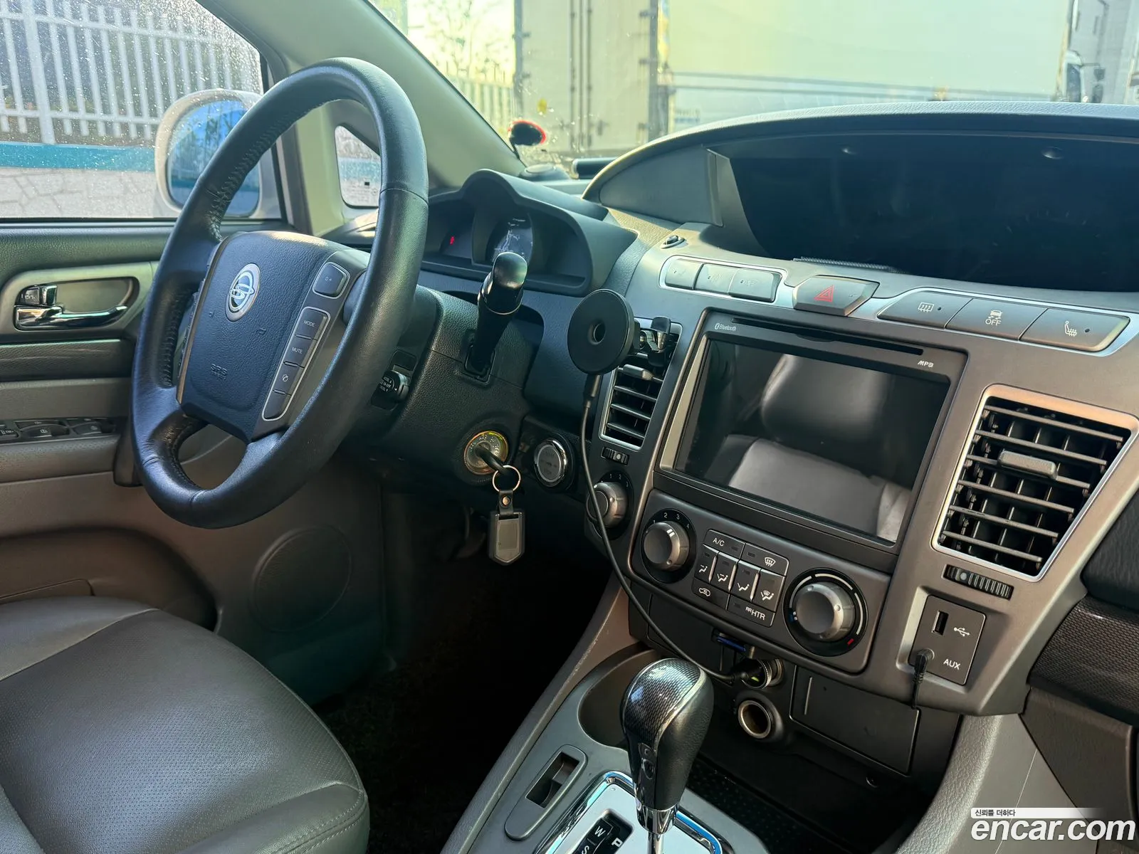 KG Mobility (SsangYong) Korando Turismo 2014 — 3