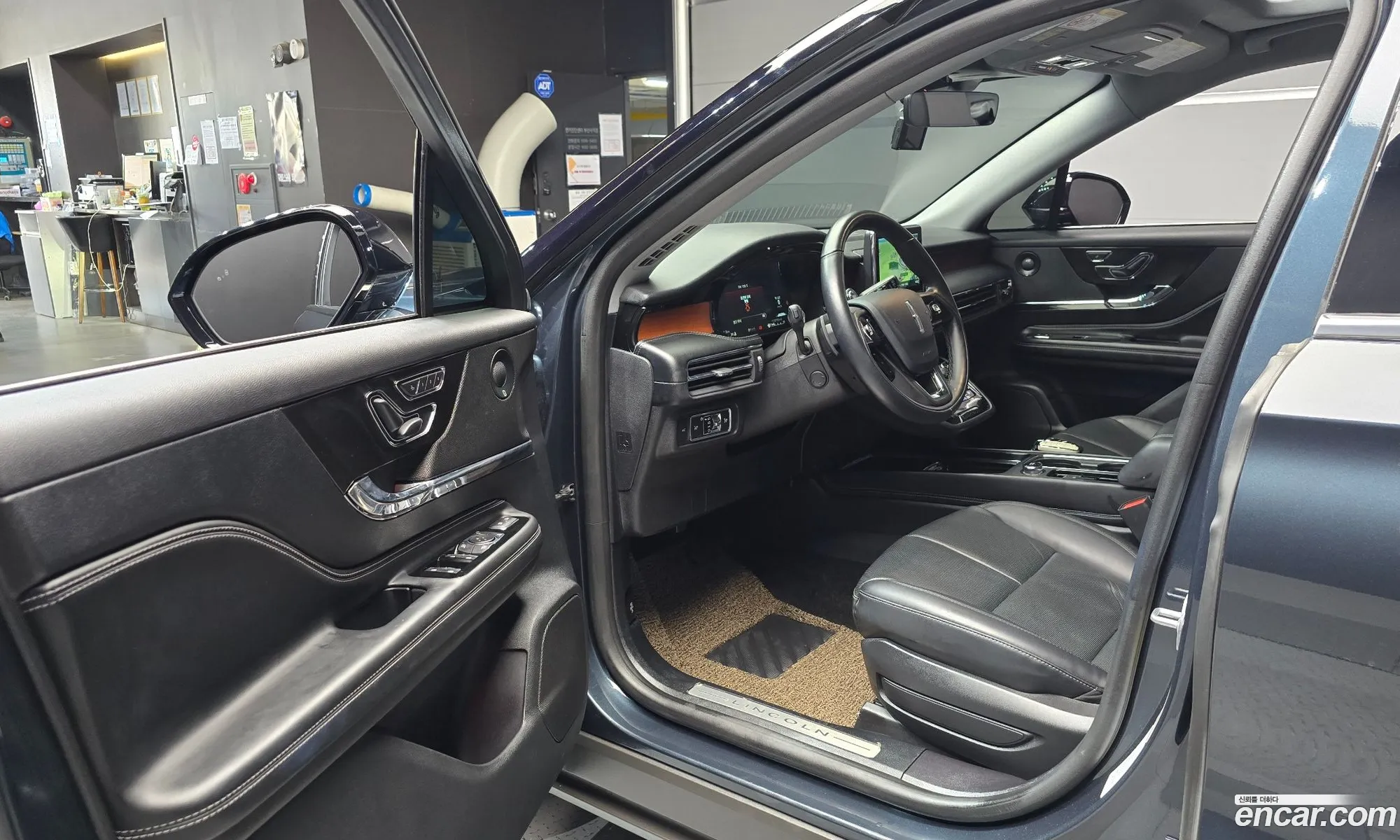 Lincoln Corsair 2022 5LMCJ2D97NUL32931 — 7