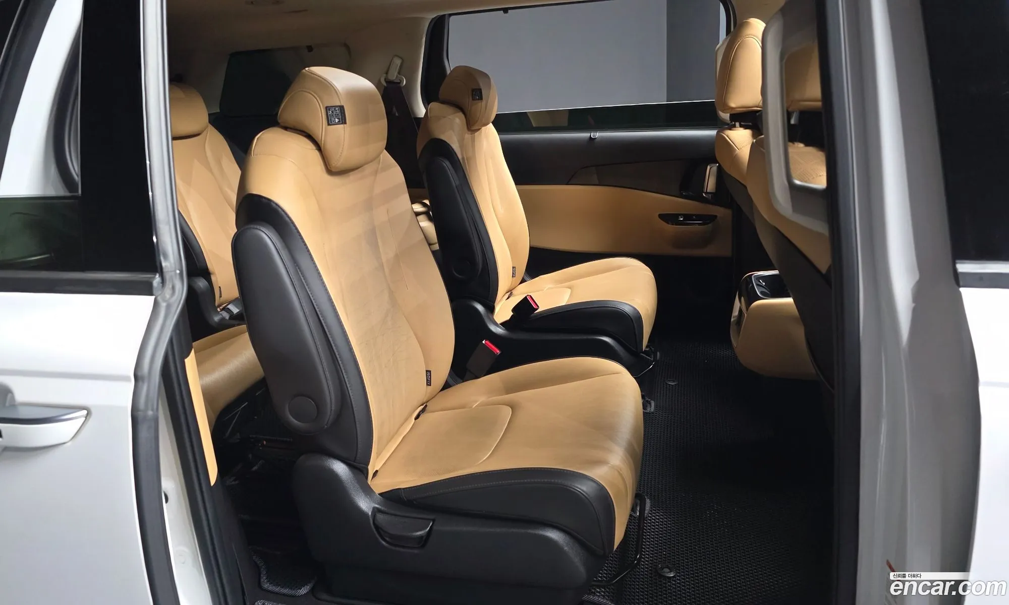 Kia Carnival 2022 — 9