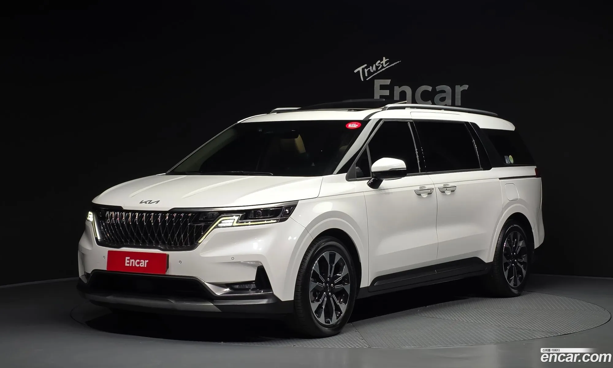 Kia Carnival 2022 — 7