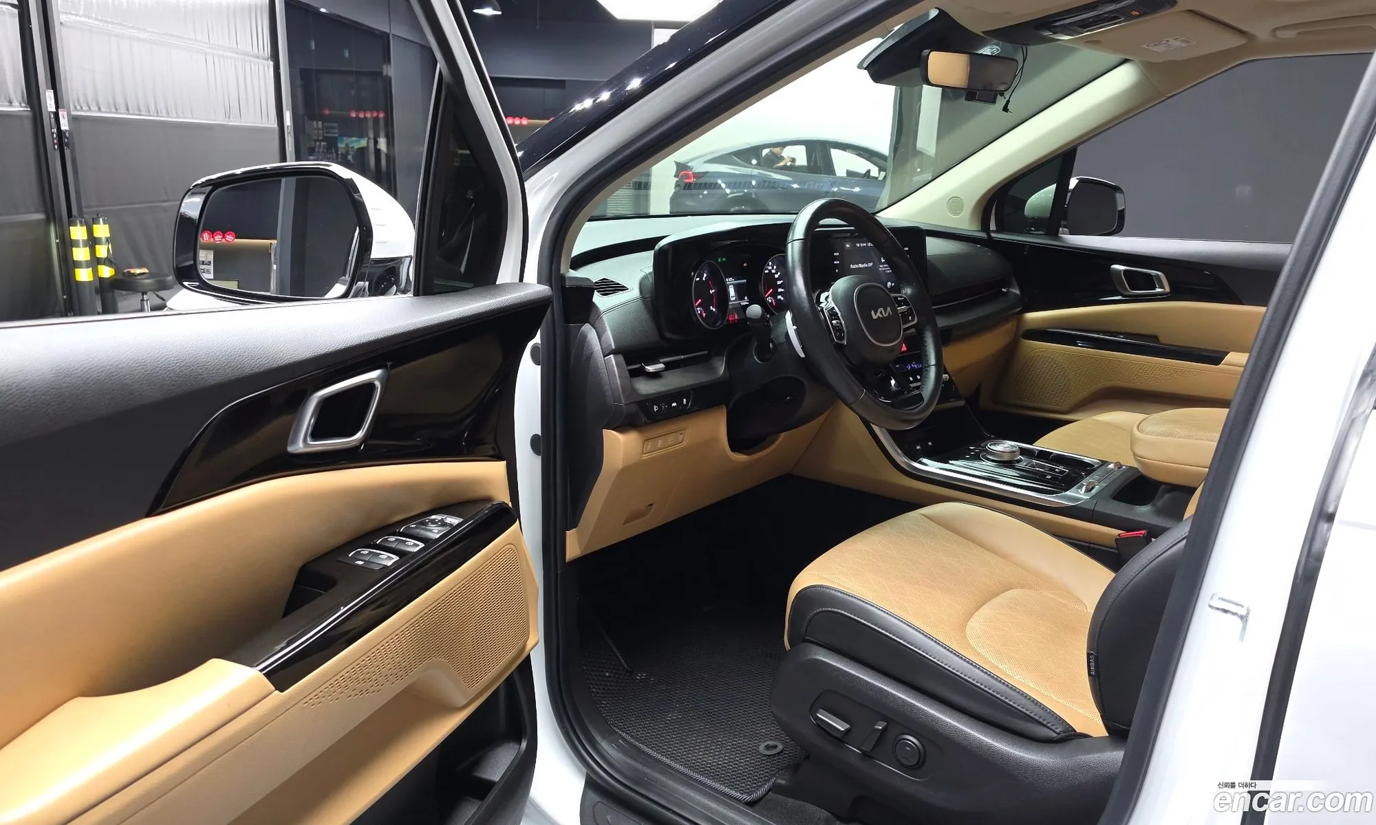 Kia Carnival 2022 — 14