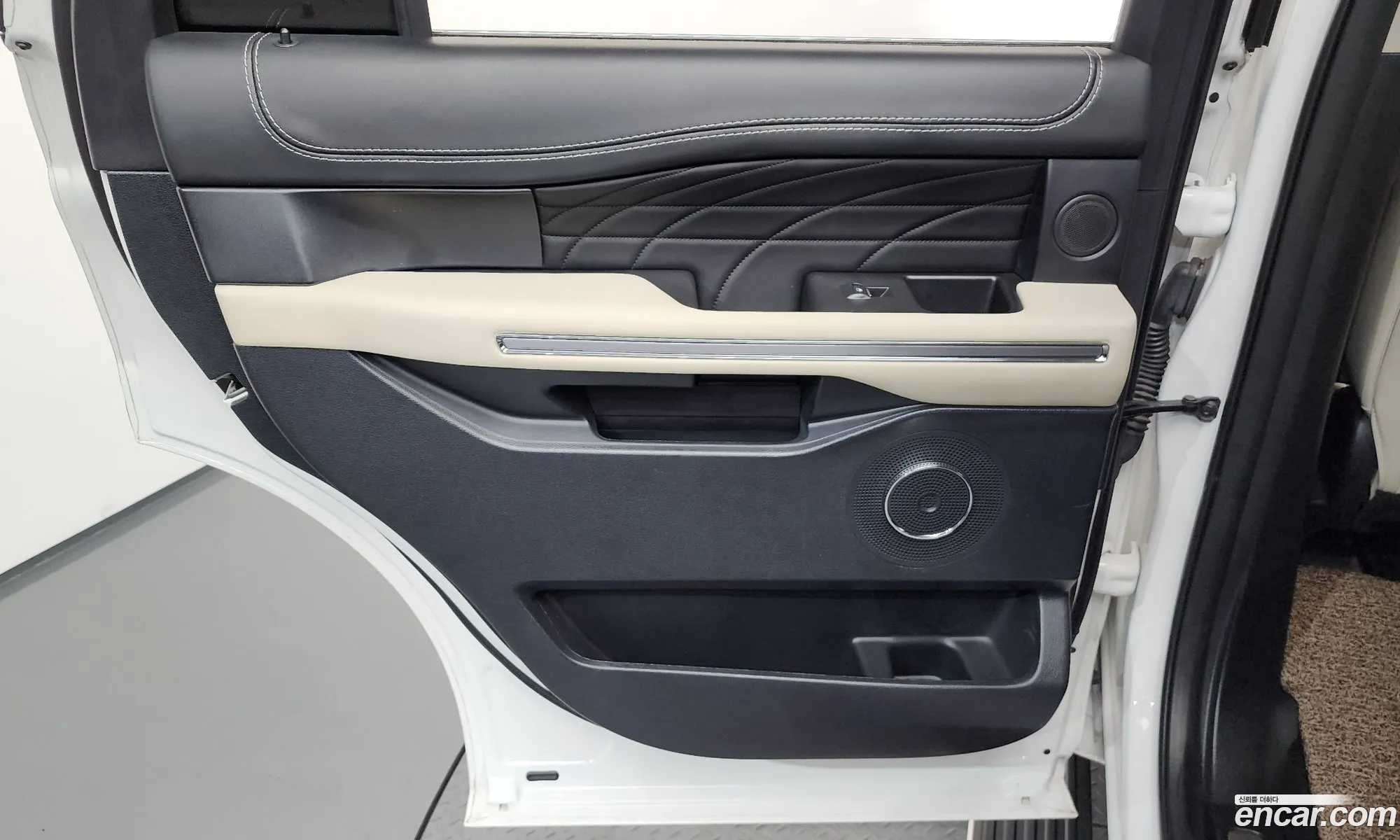 Ford Expedition 2021 1FMJU1MT166161616 — 35