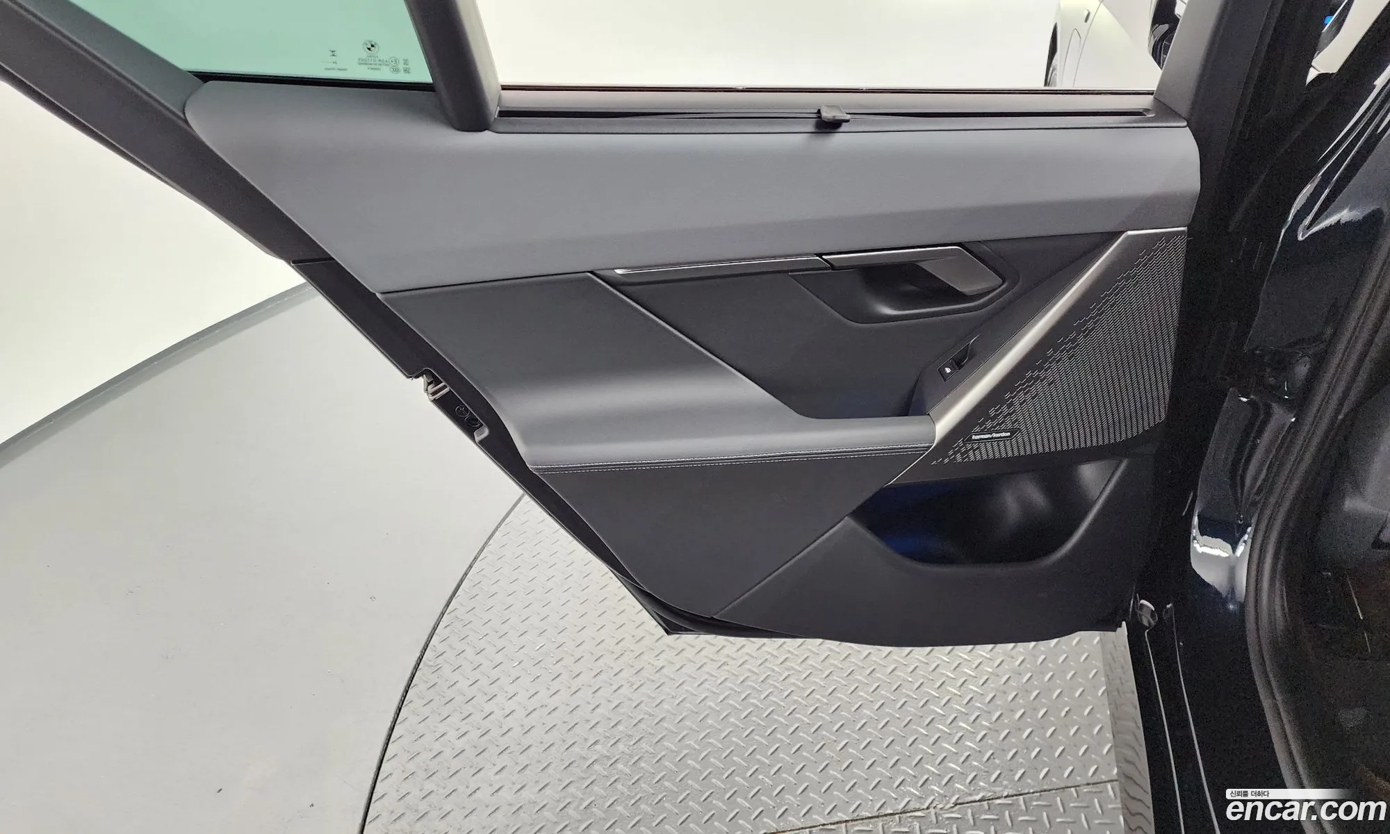 BMW 5 Series 2025 WBA71FJ09SCU63718 — 13