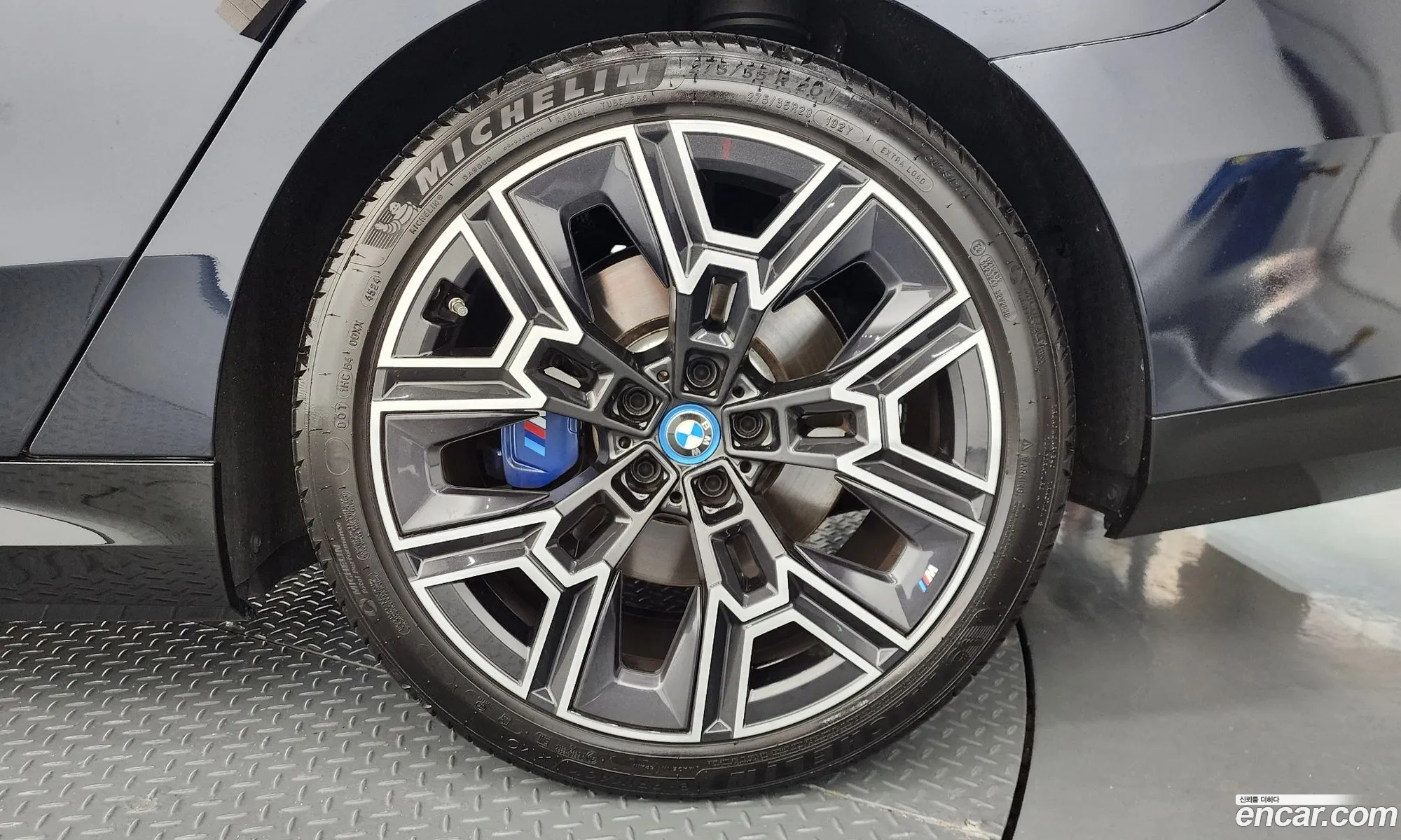 BMW 5 Series 2025 WBA71FJ09SCU63718 — 27