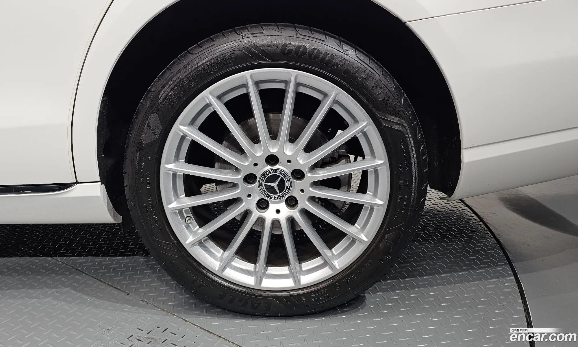 Mercedes-Benz E-Class W213 2023 W1KZF4FB3PB170010 — 23