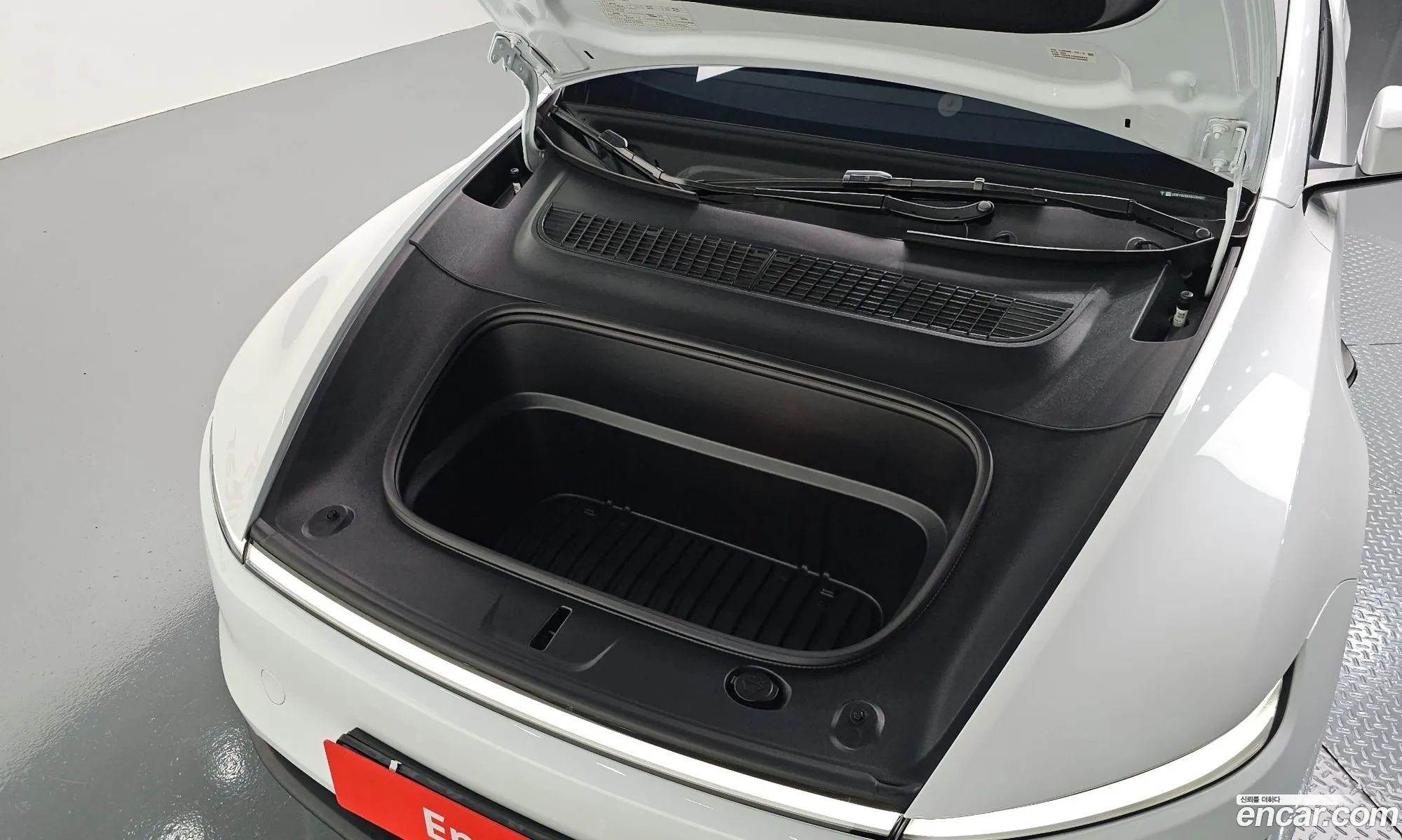 Tesla Model Y 2025 LRWYGCEK5SC064995 — 7