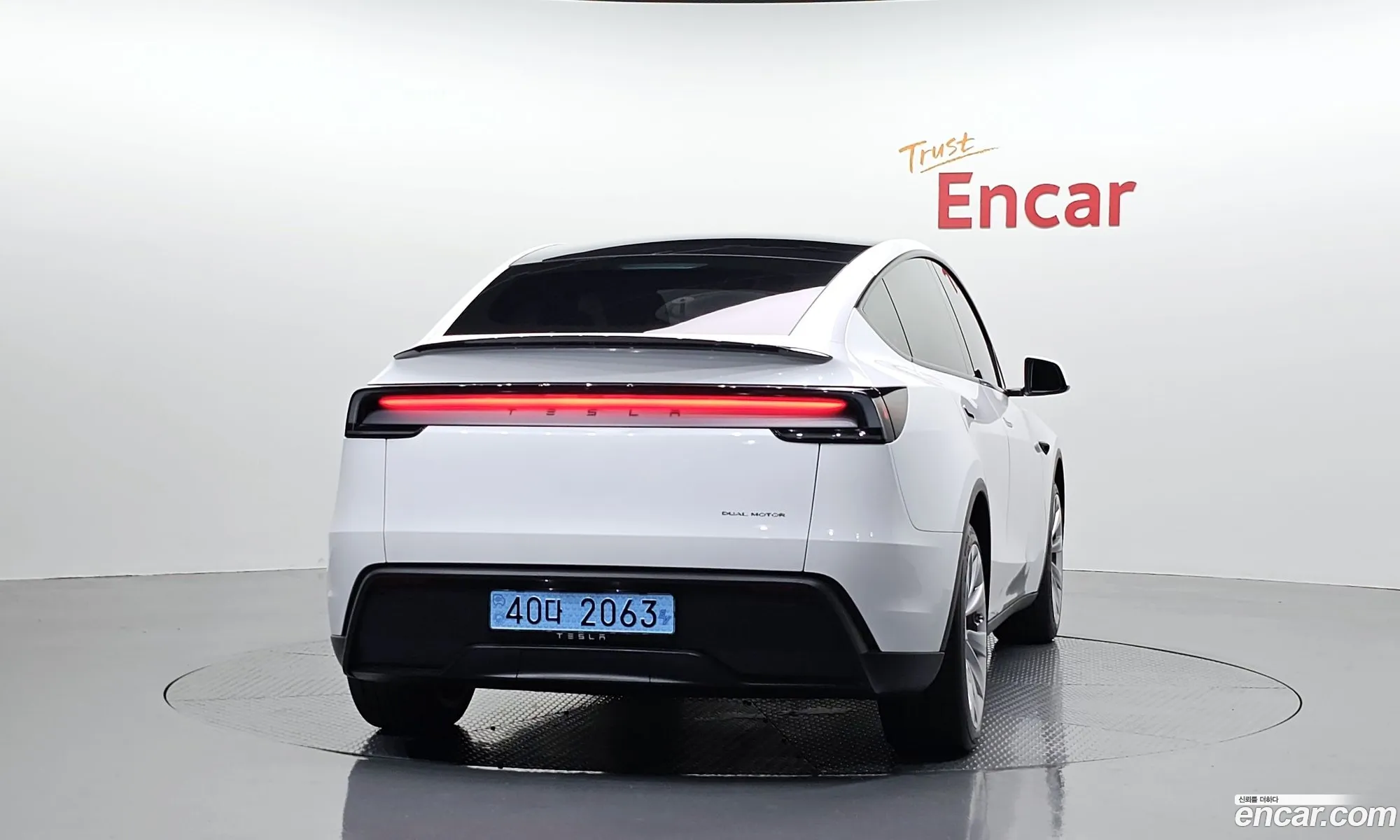 Tesla Model Y 2025 LRWYGCEK5SC064995 — 13