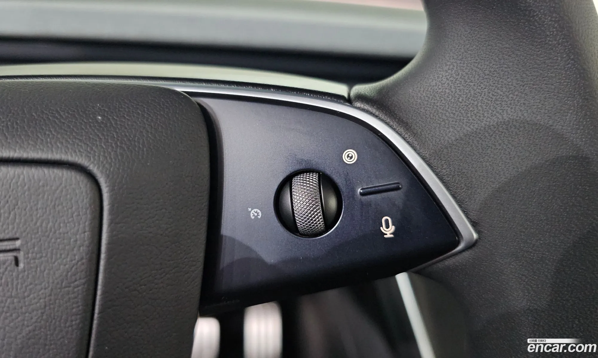 Tesla Model Y 2025 LRWYGCEK5SC064995 — 34