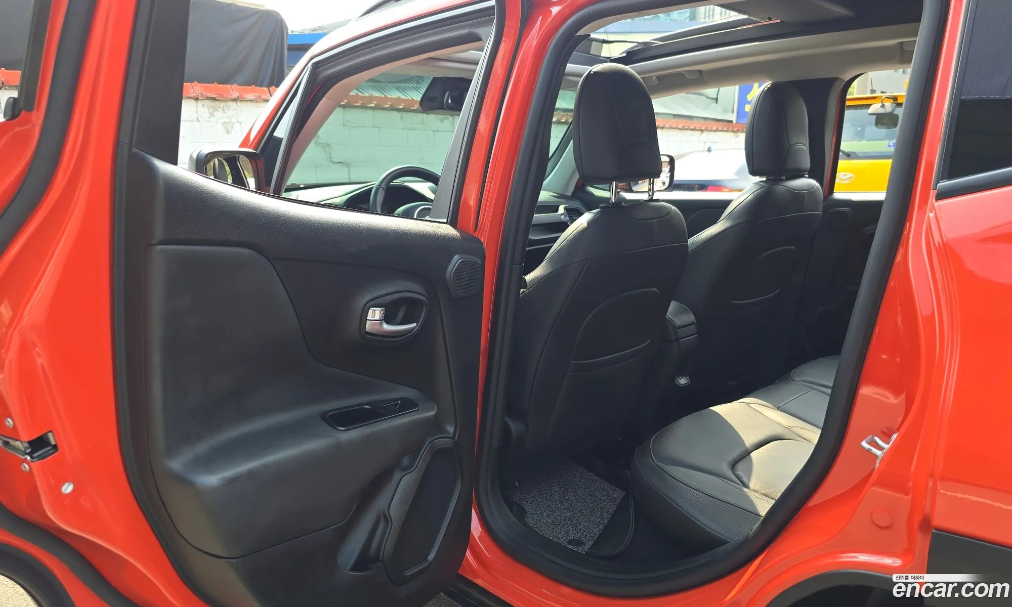 Jeep Renegade 2019 1C4BU0000KPK37184 — 9