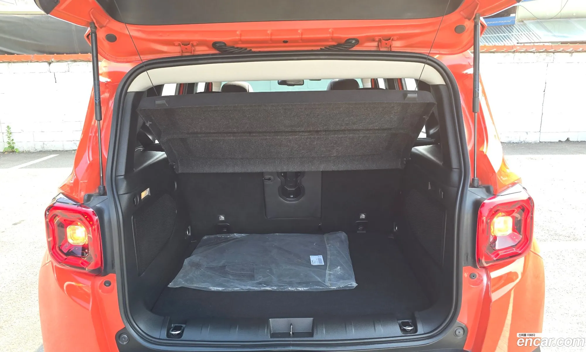 Jeep Renegade 2019 1C4BU0000KPK37184 — 27