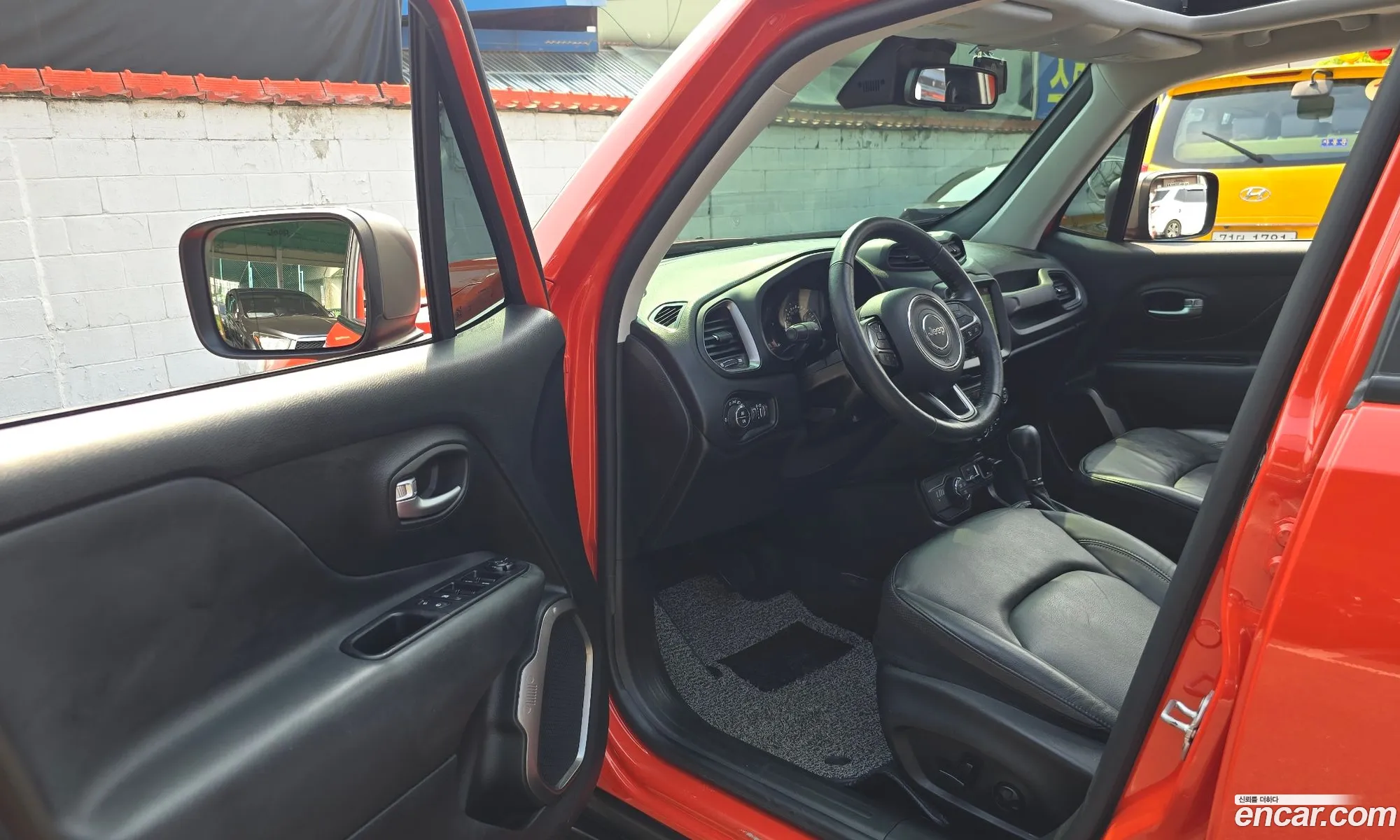 Jeep Renegade 2019 1C4BU0000KPK37184 — 34