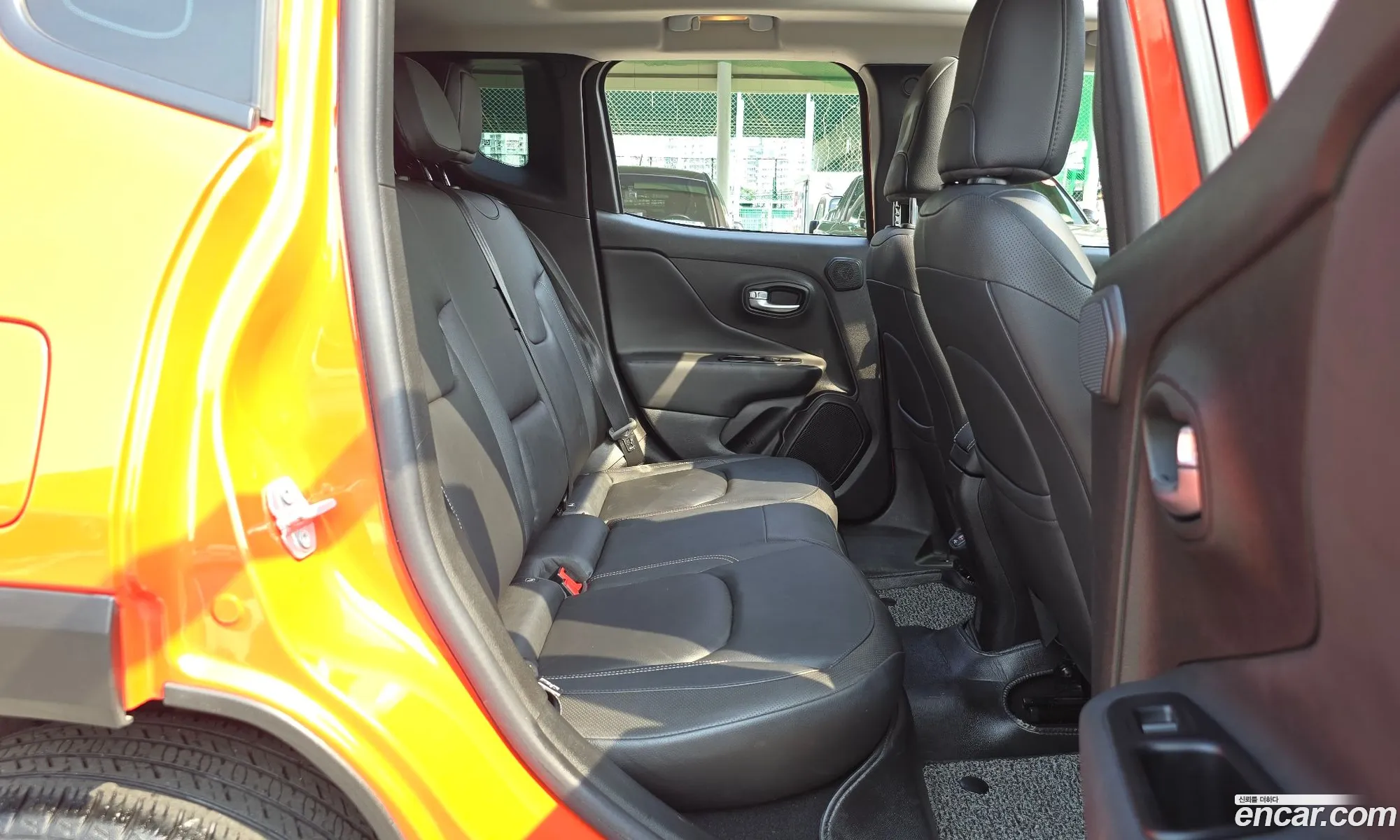 Jeep Renegade 2019 1C4BU0000KPK37184 — 31