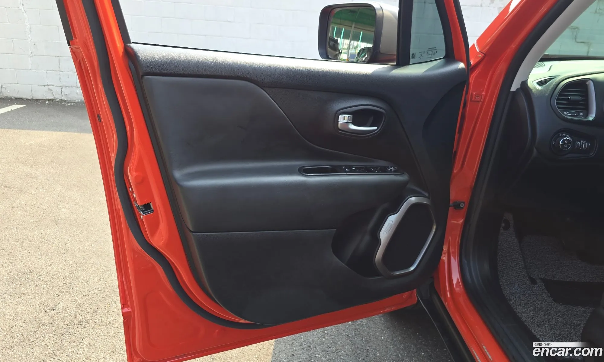 Jeep Renegade 2019 1C4BU0000KPK37184 — 11