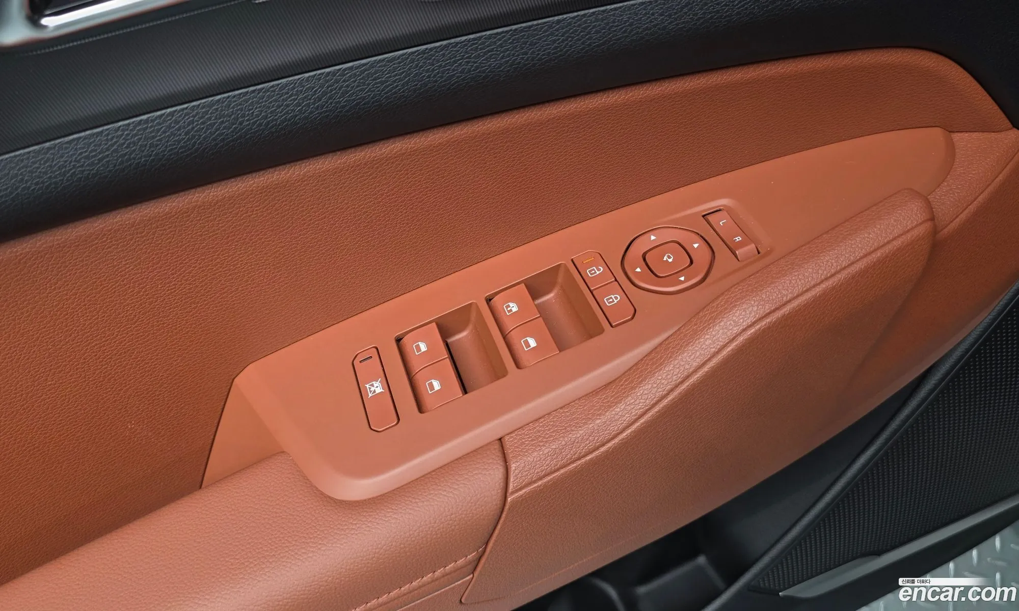 Kia Sportage Hybrid 2025 — 5