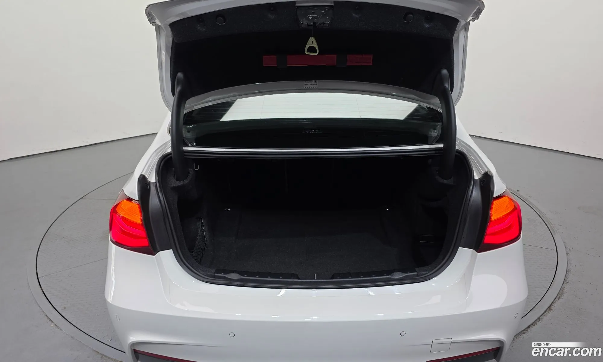 BMW 3 Series 2018 WBA8B9103JA539320 — 13