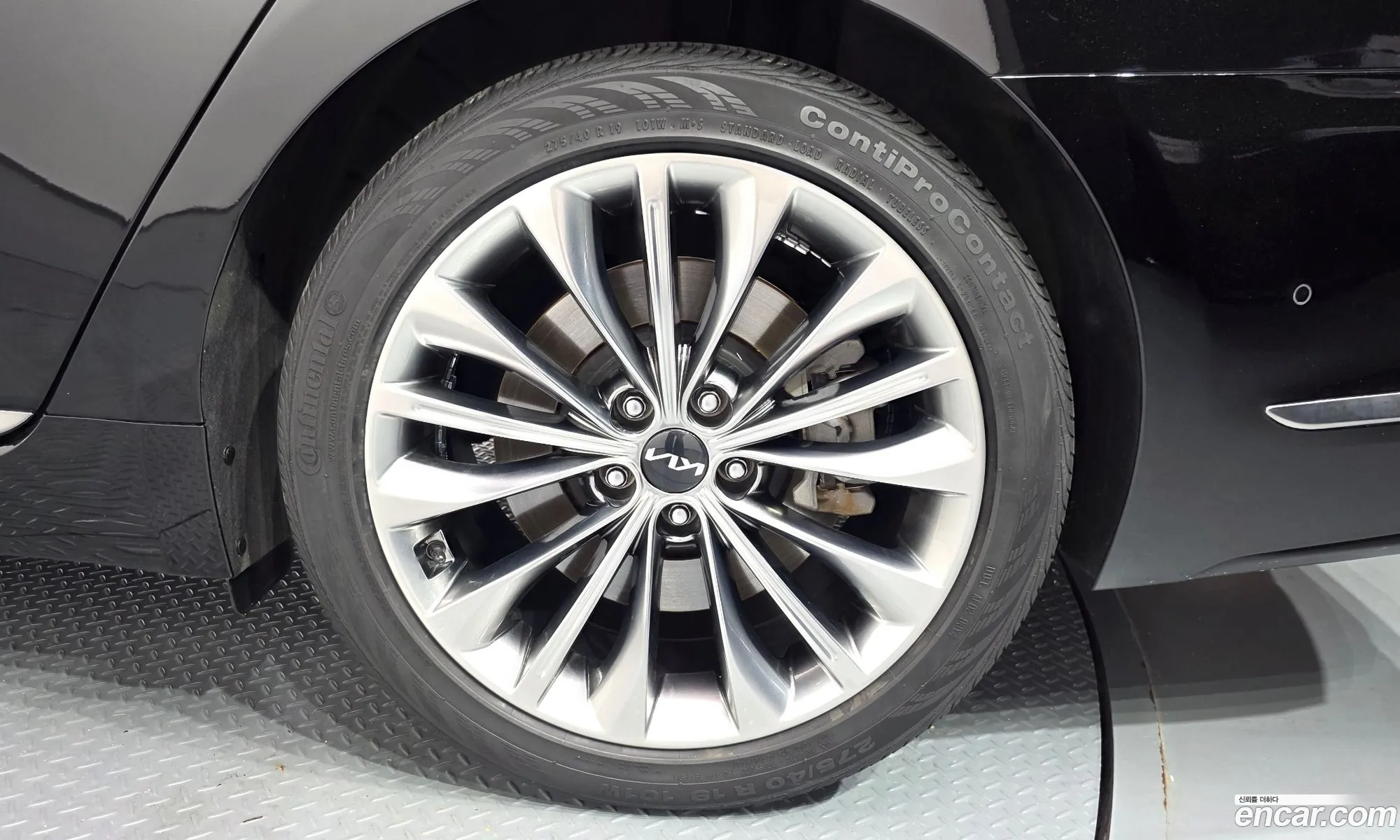 Kia K9 2021 — 34