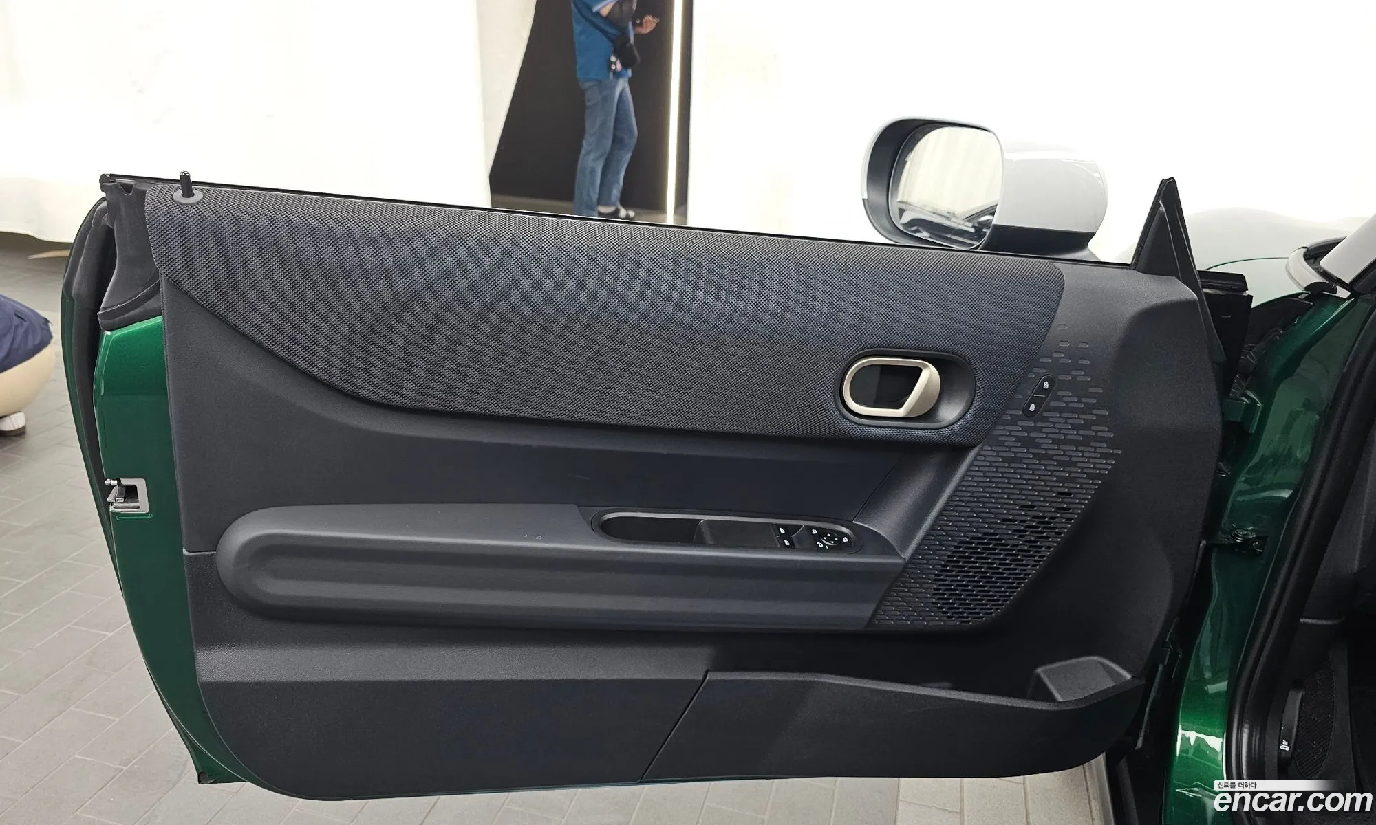 Mini Cooper C 2025 WMW81GD03S2W80757 — 25