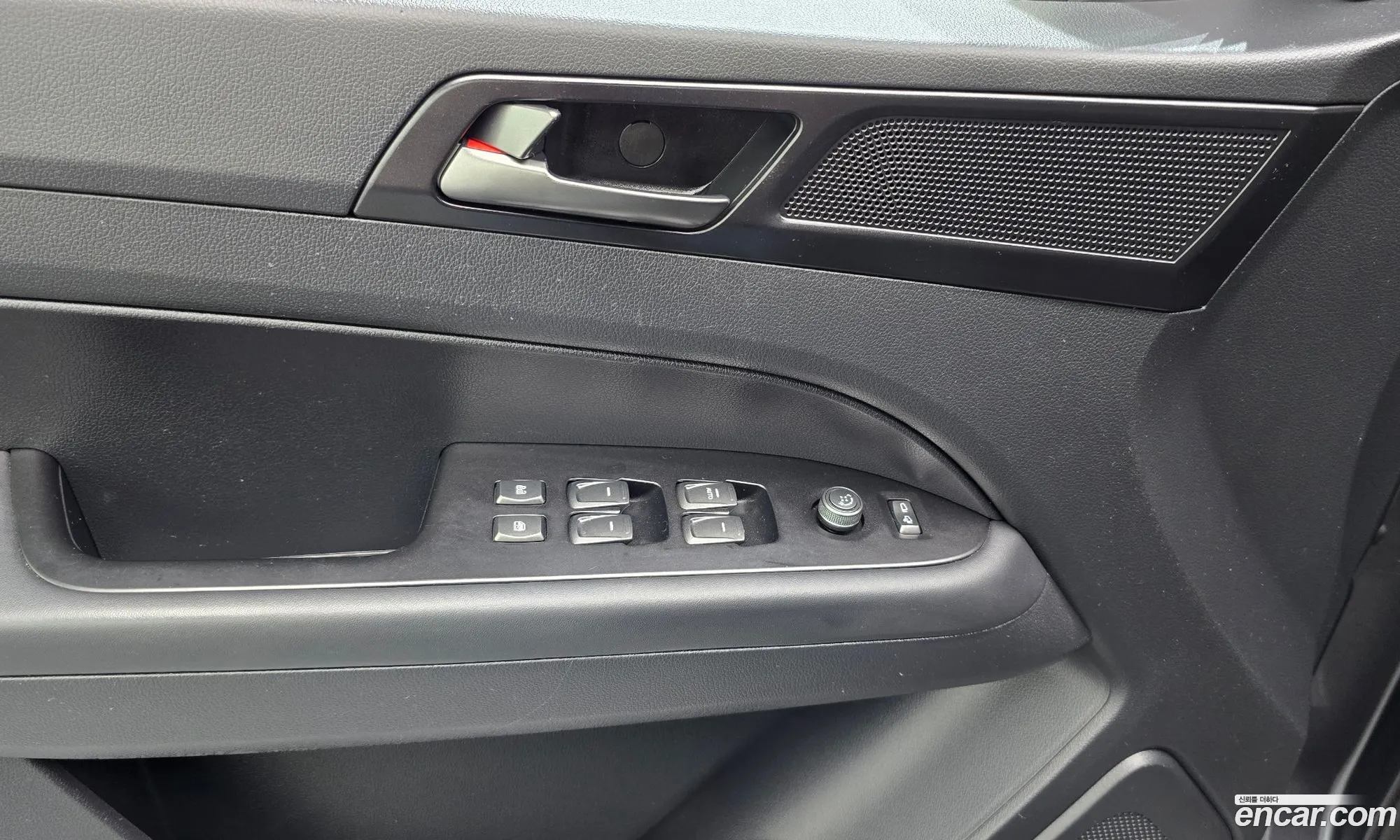 KG Mobility (SsangYong) Rexton Sports Khan 2020 — 28