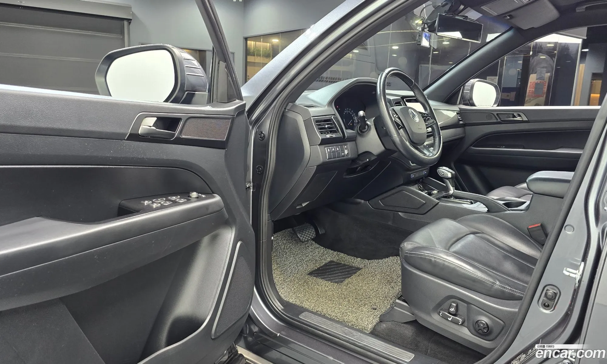 KG Mobility (SsangYong) Rexton Sports Khan 2020 — 12