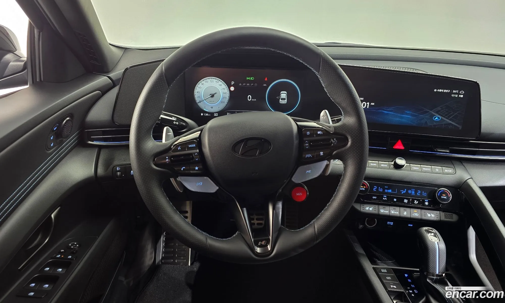 Hyundai Elantra 2025 — 24