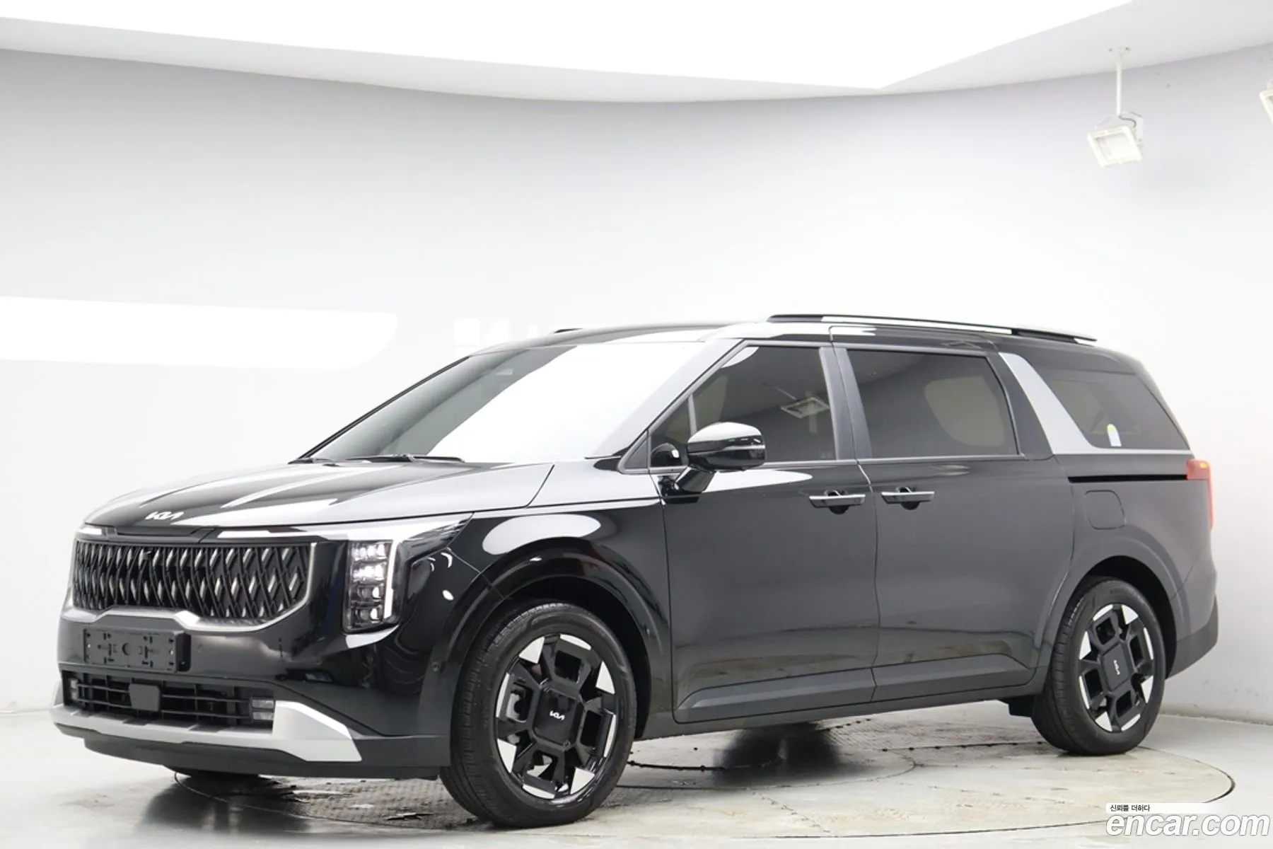 Kia Carnival 2025 — 3