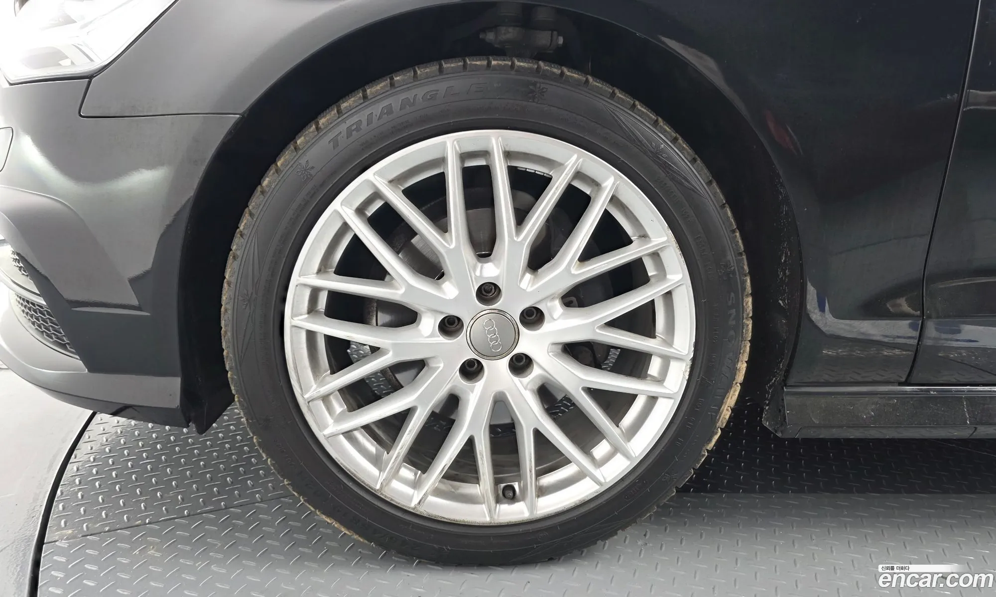 Audi A6 2018 WAUZZZ4G3JN069923 — 11