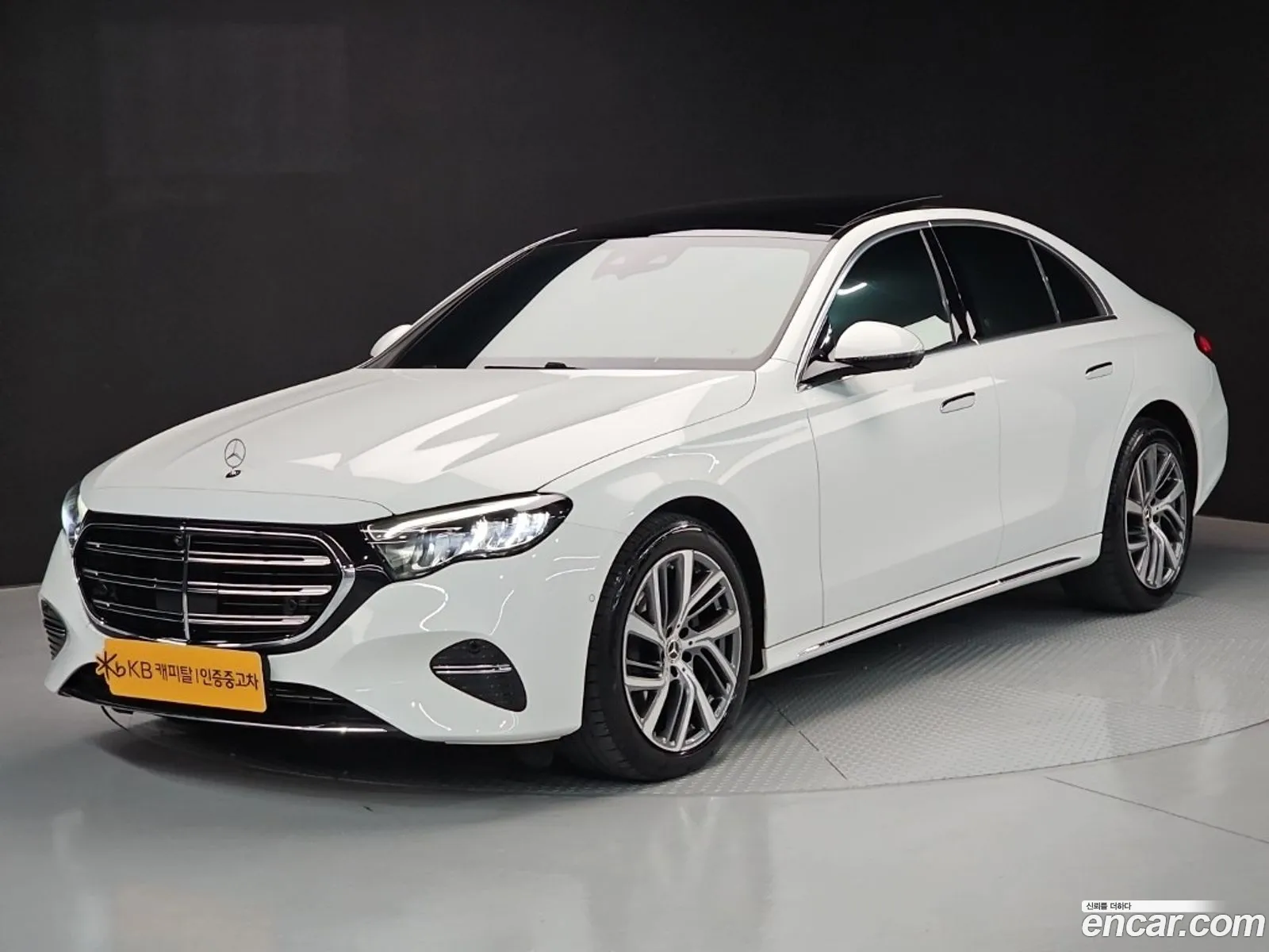 Mercedes-Benz E-Class W214 2024 — 18