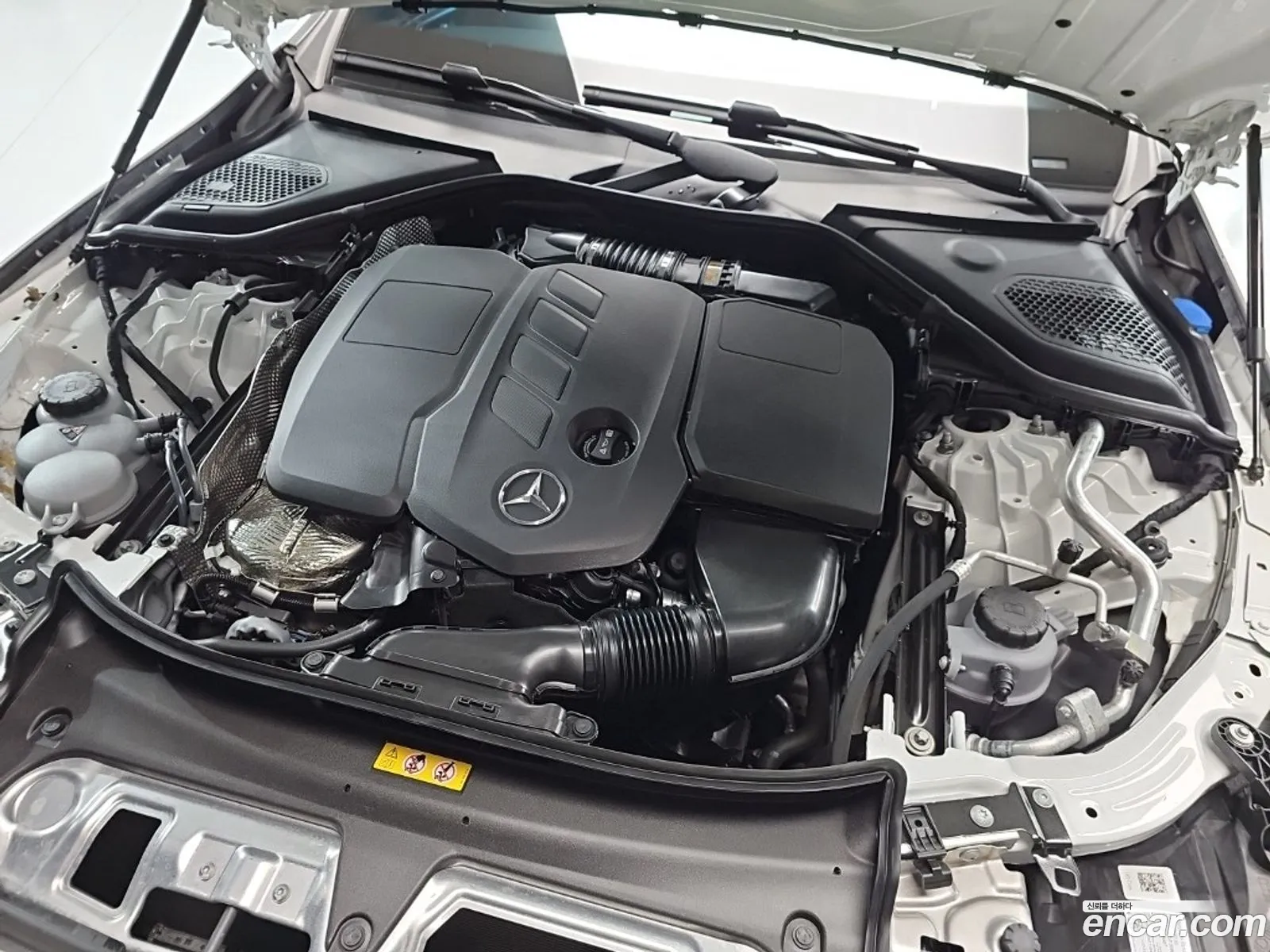 Mercedes-Benz E-Class W214 2024 — 19