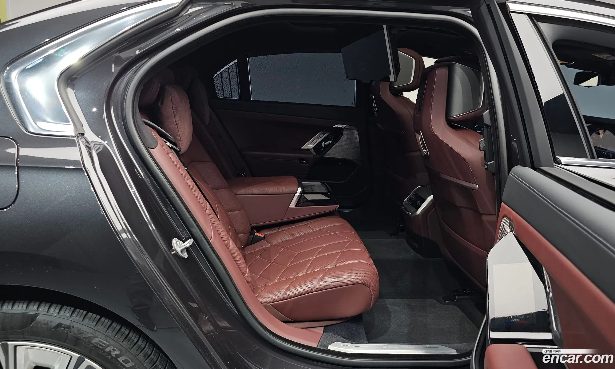 BMW 7 Series 2023 — 19