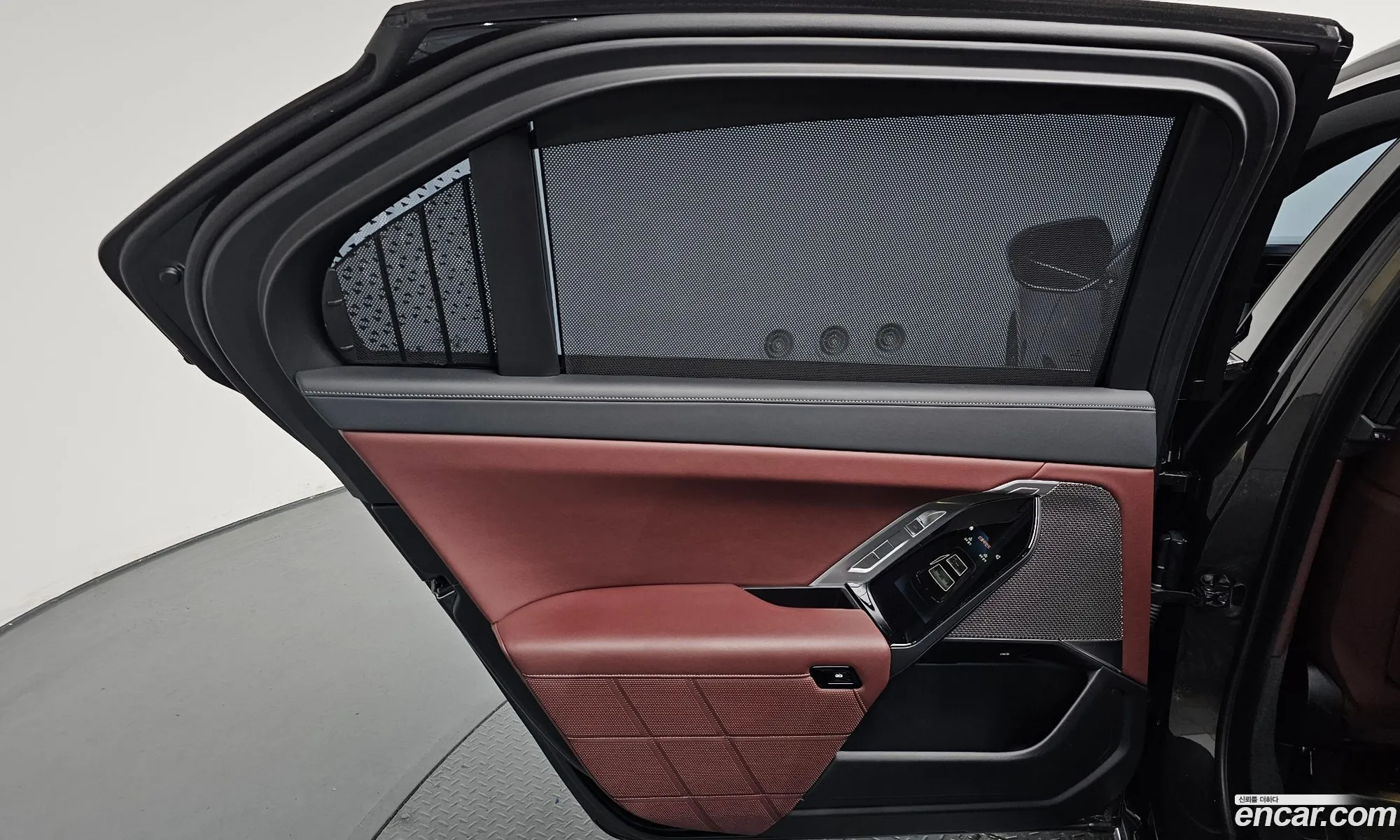 BMW 7 Series 2023 — 48