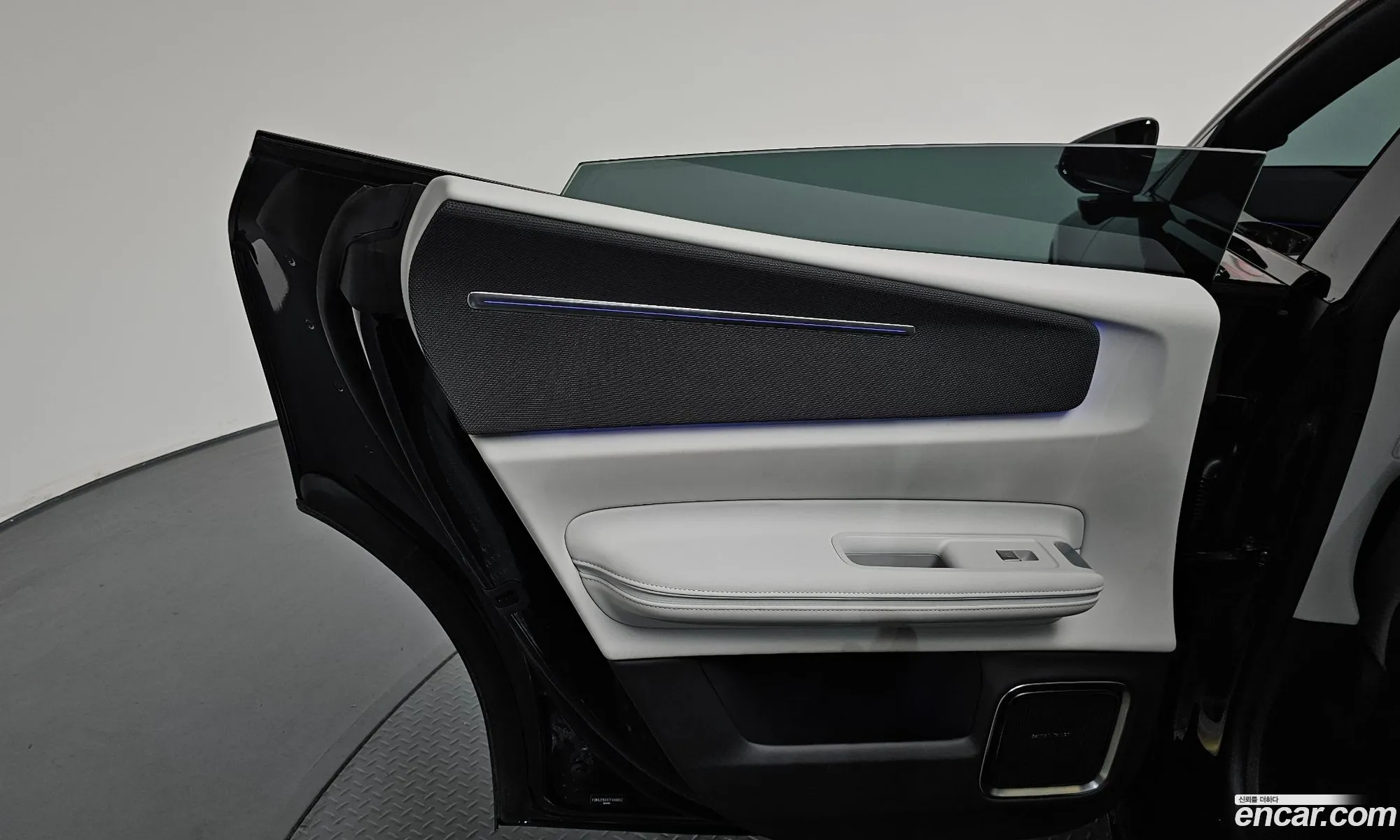 Polestar Polestar 4 2025 — 17