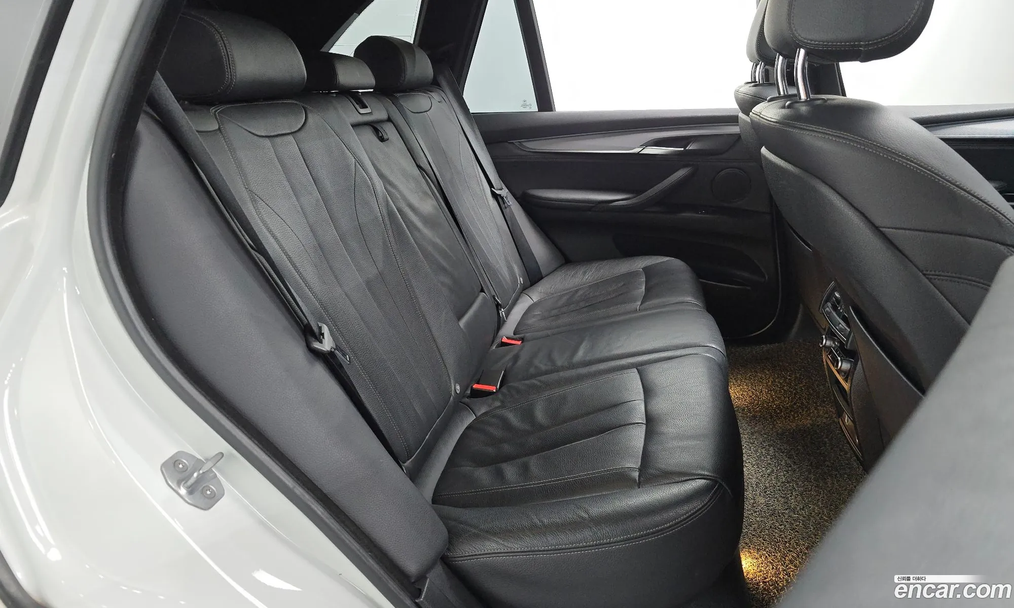BMW X5 2018 WBAKS4105J0Y72116 — 16