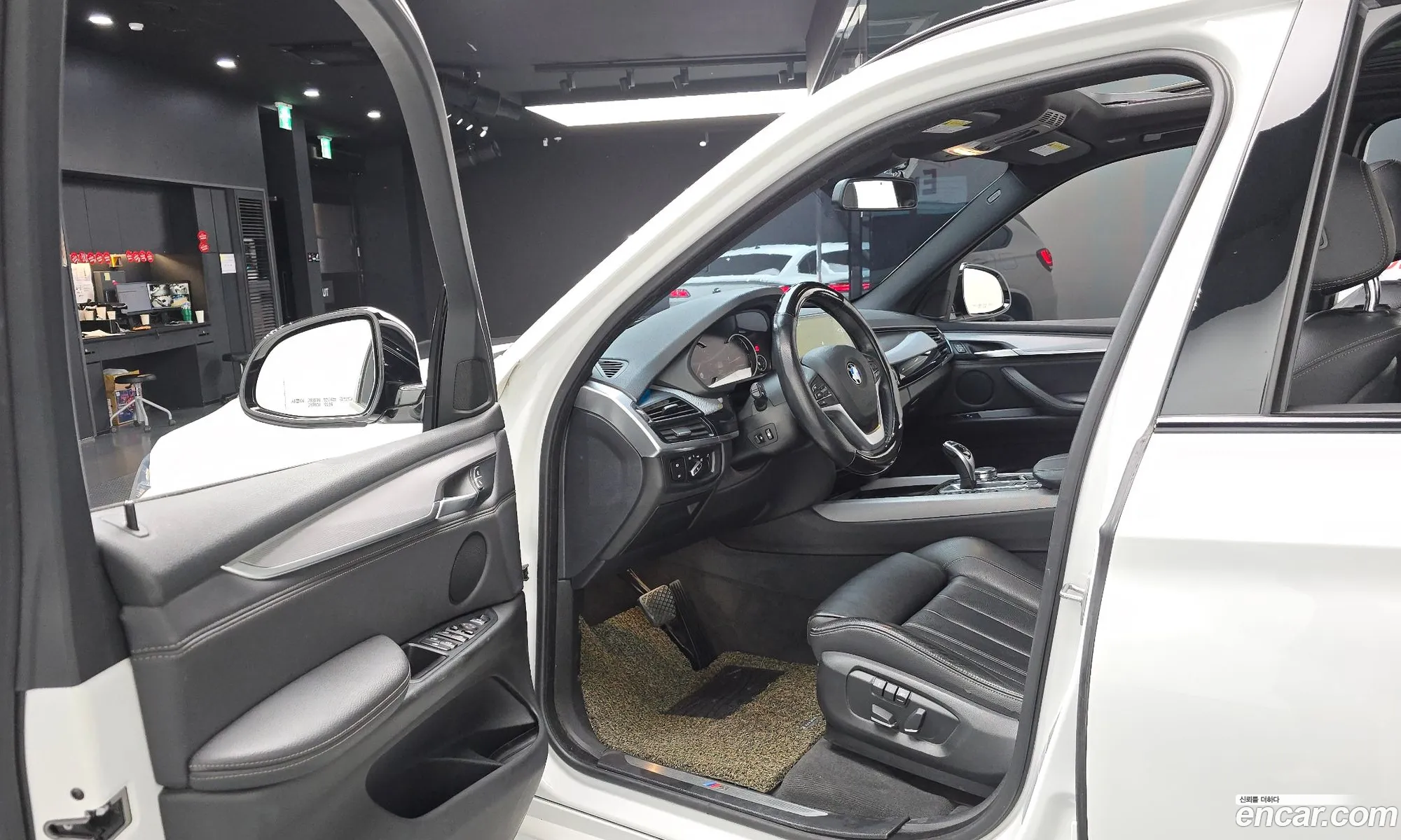 BMW X5 2018 WBAKS4105J0Y72116 — 5