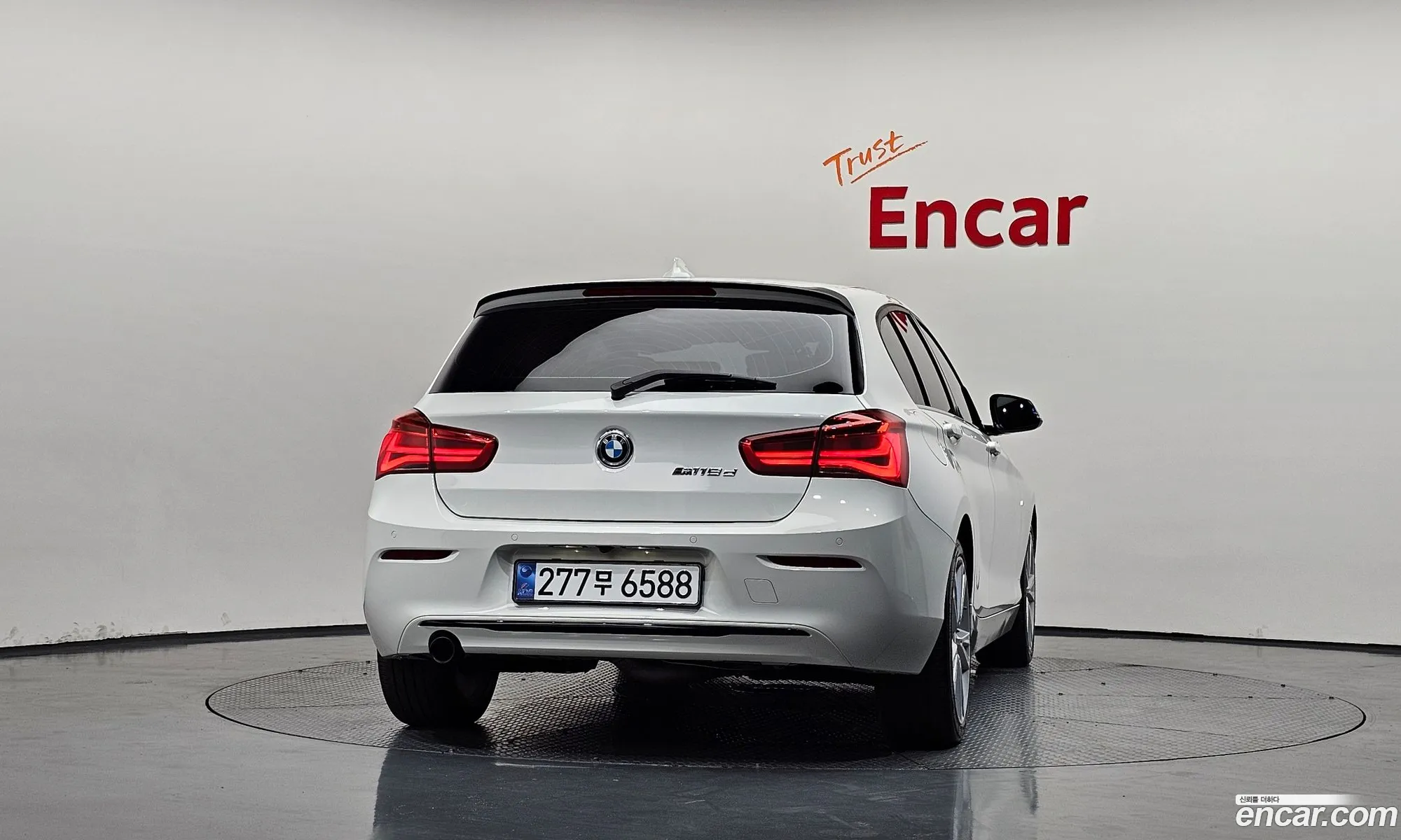 BMW 1 Series 2019 — 12