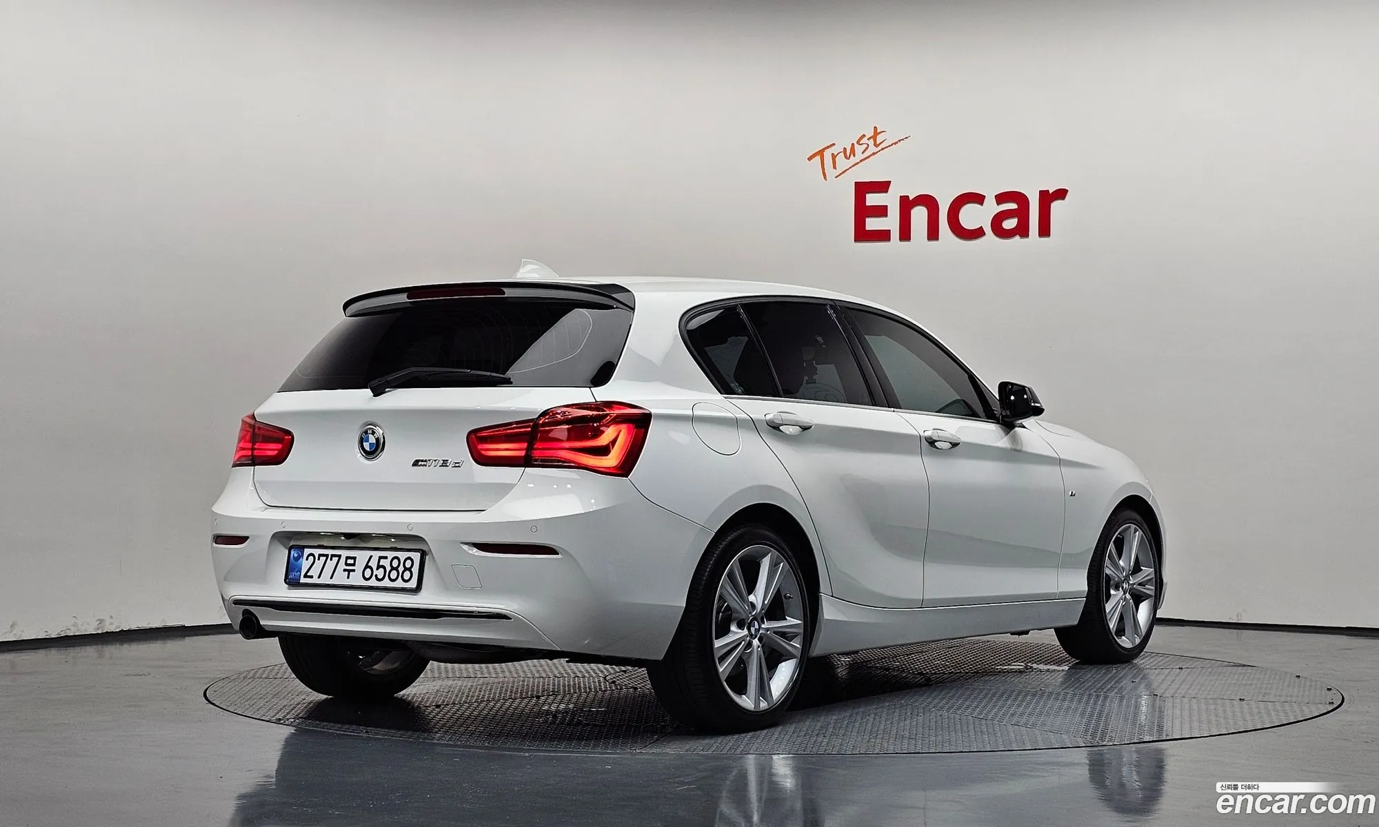 BMW 1 Series 2019 — 21