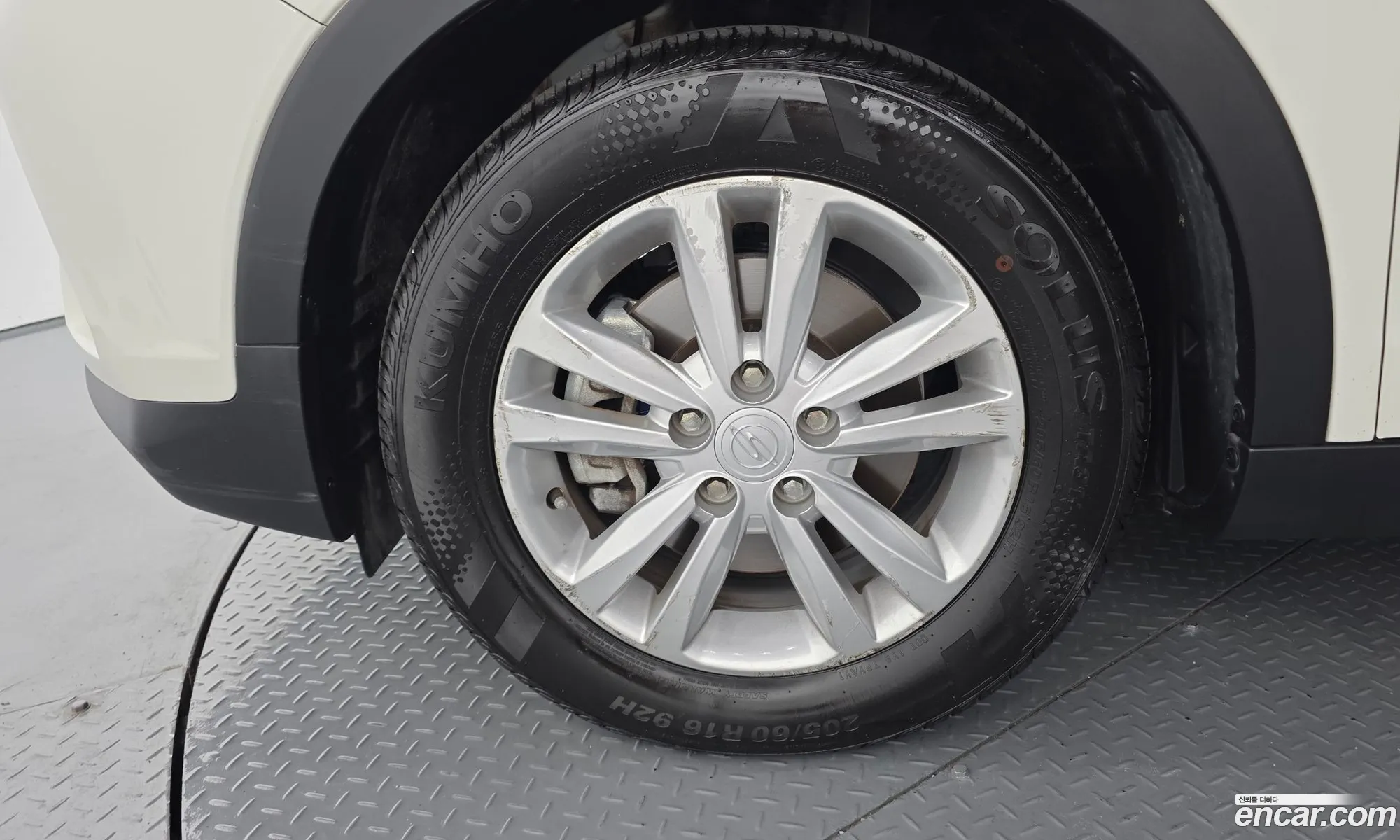 KG Mobility (SsangYong) Tivoli Armour 2018 — 15