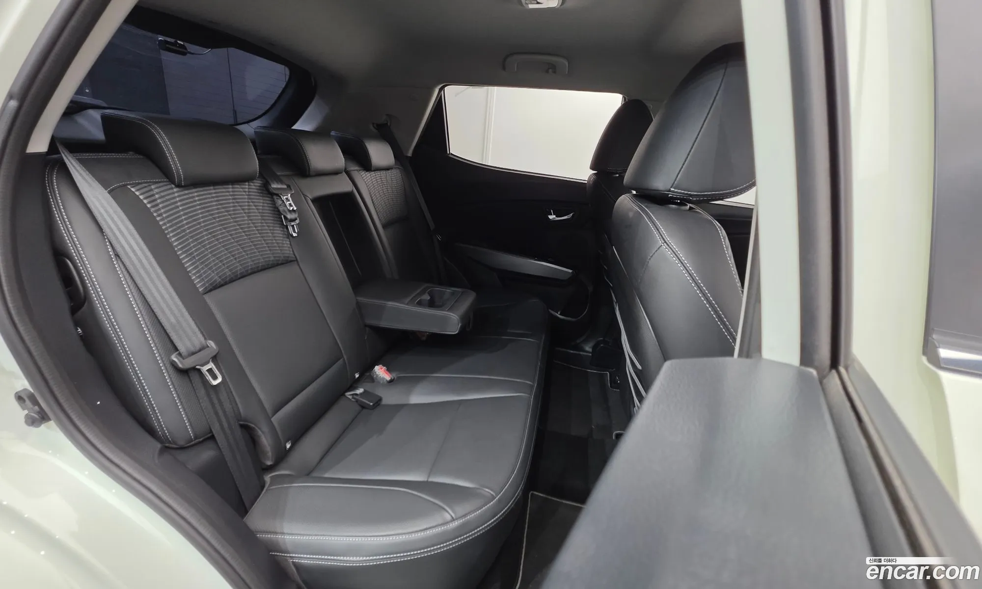 KG Mobility (SsangYong) Tivoli Armour 2018 — 19