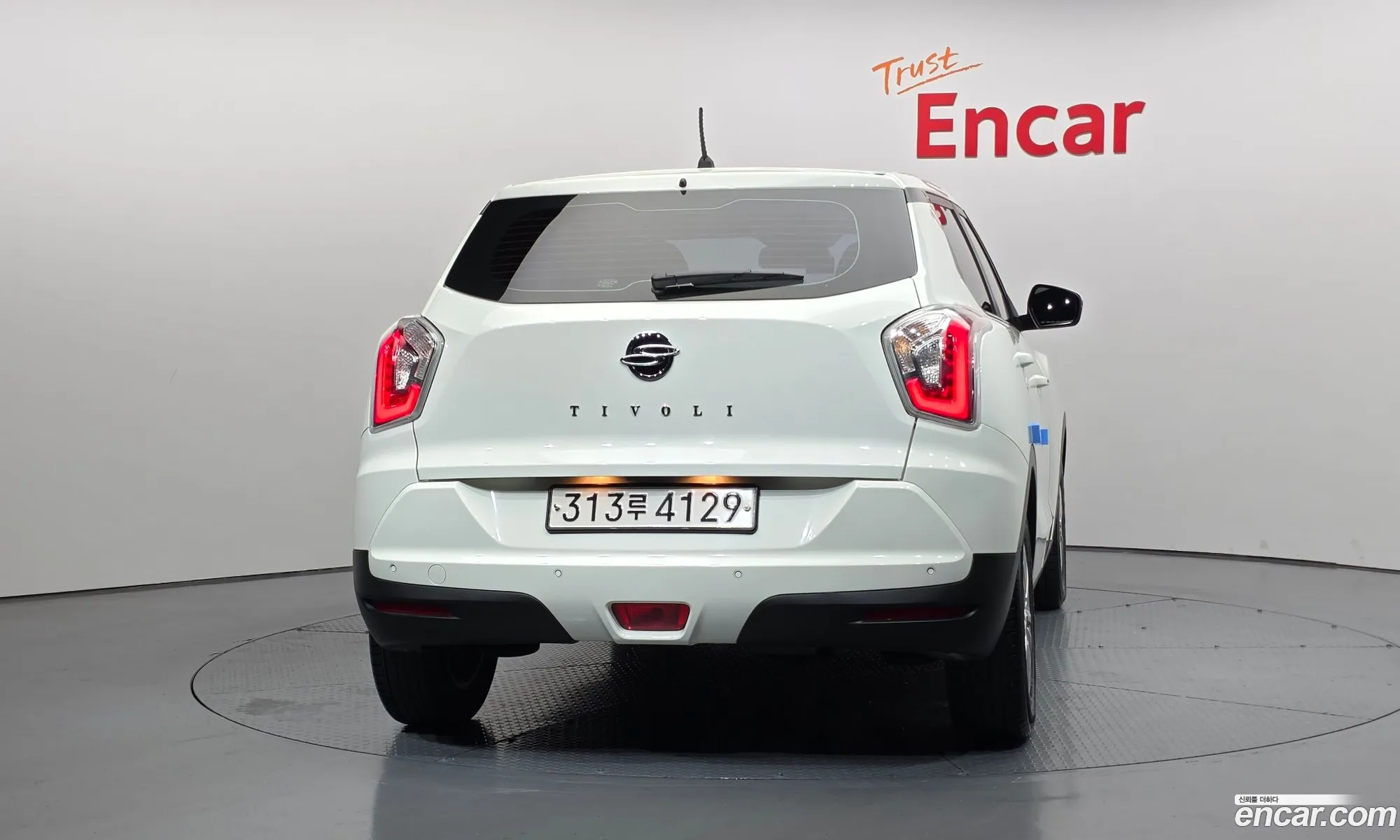 KG Mobility (SsangYong) Tivoli Armour 2018 — 18
