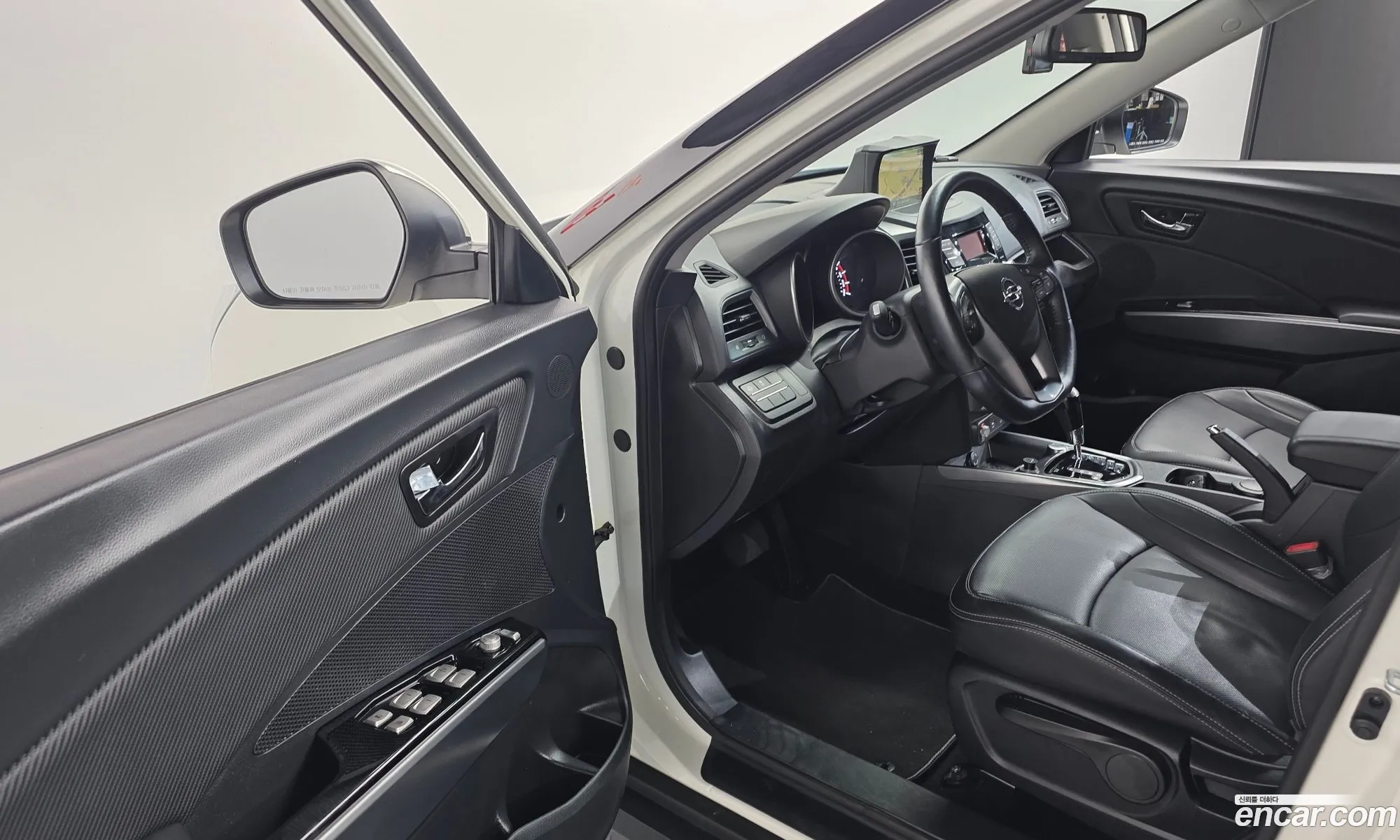 KG Mobility (SsangYong) Tivoli Armour 2018 — 6