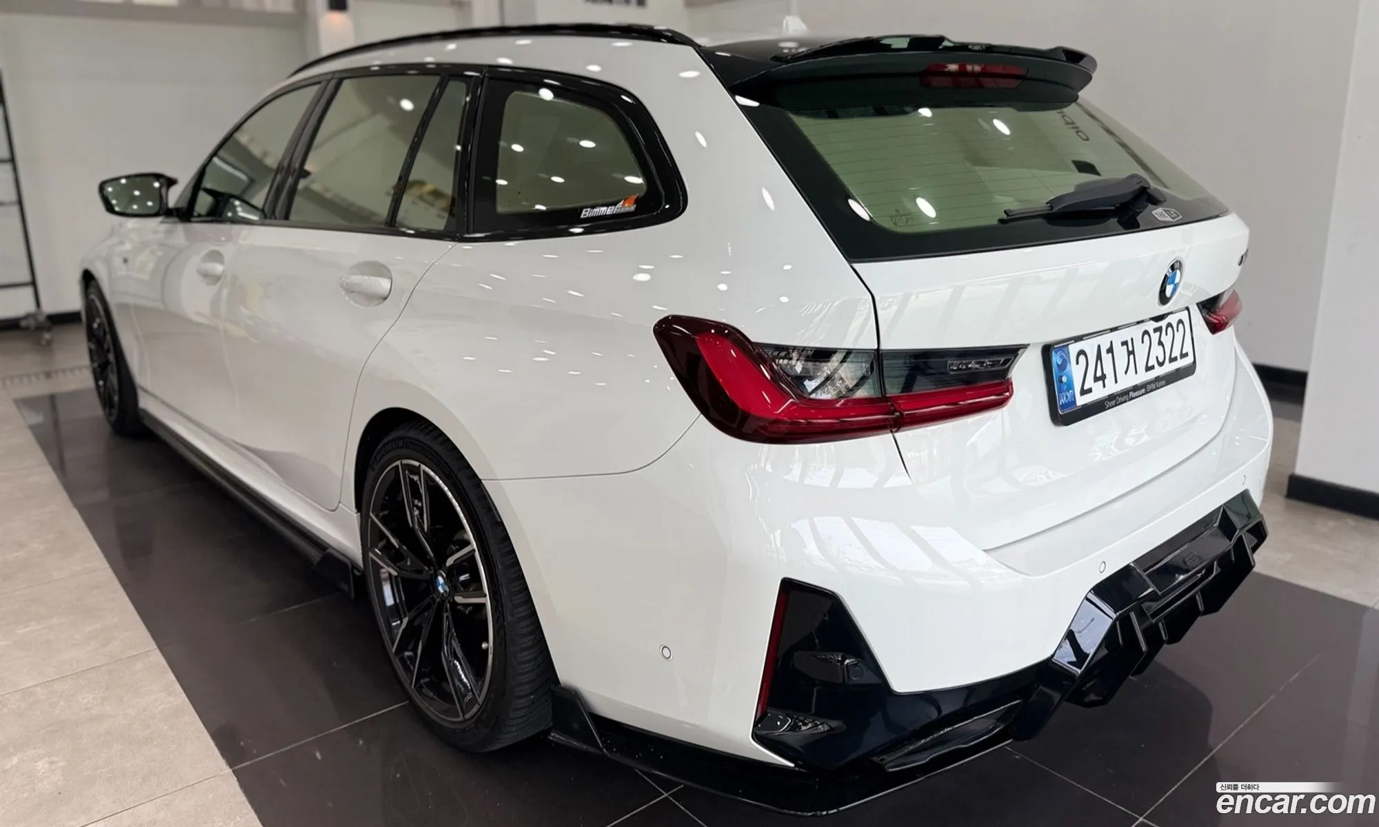 BMW 3 Series 2025 — 16