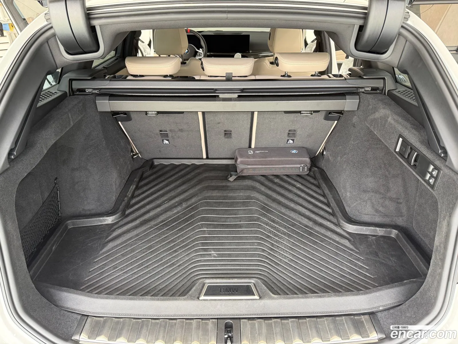 BMW 3 Series 2025 — 6