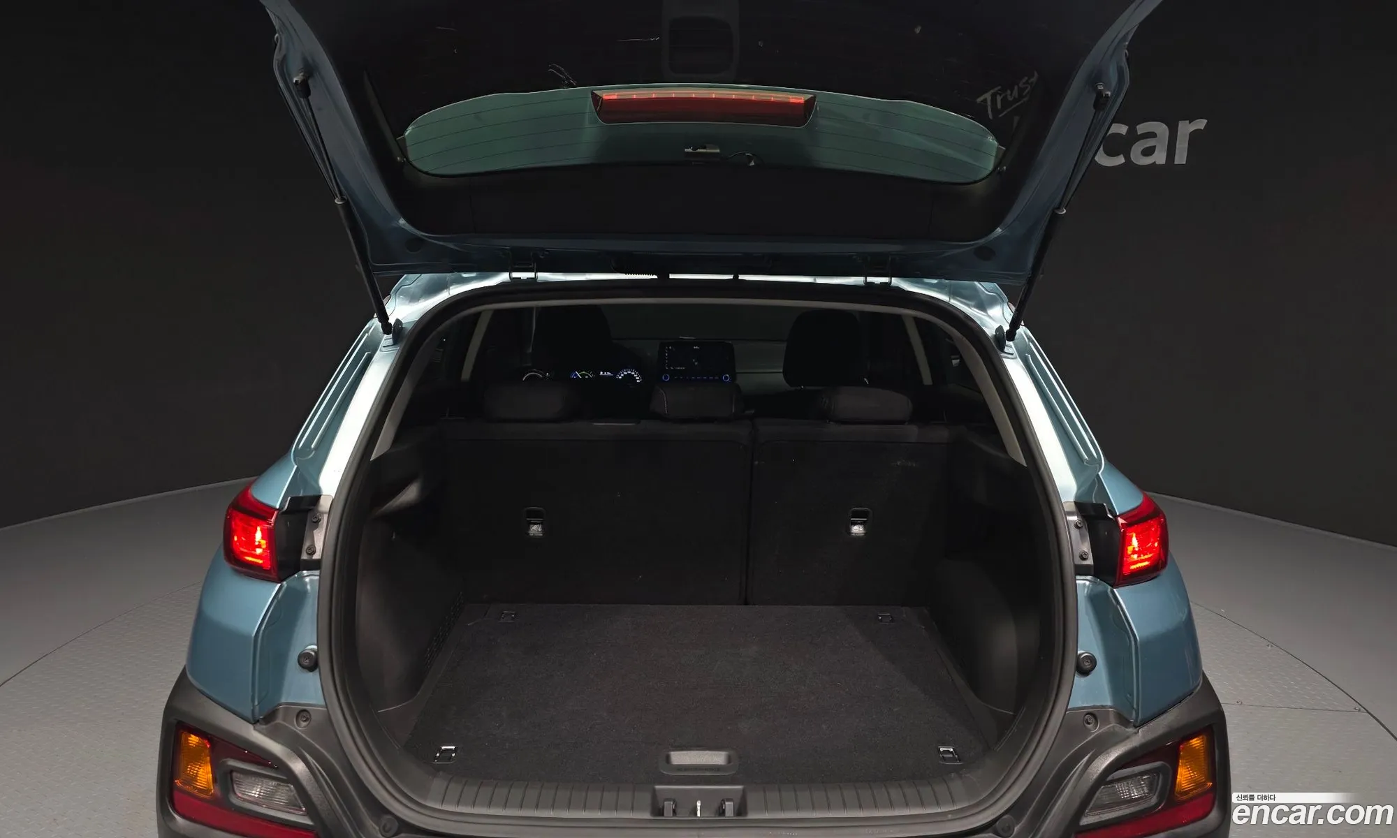 Hyundai Kona Hybrid 2020 — 10