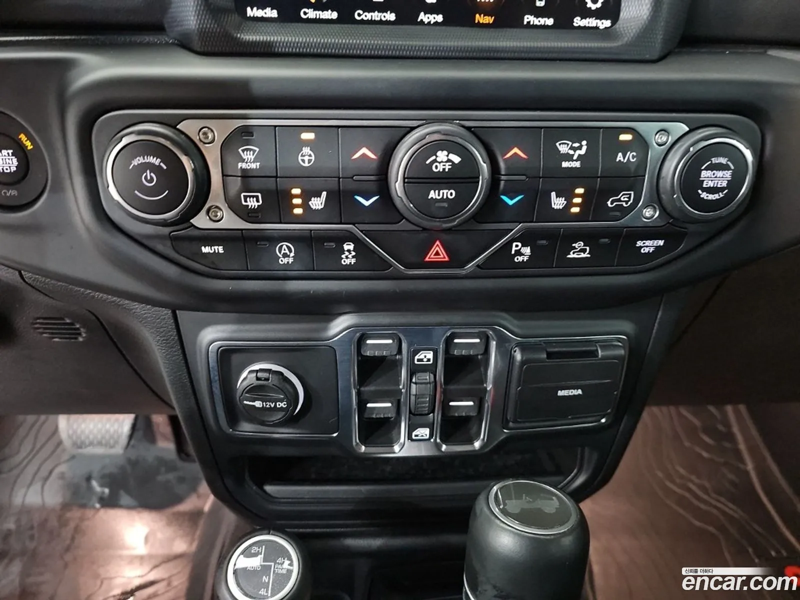 Jeep Wrangler 2023 — 10