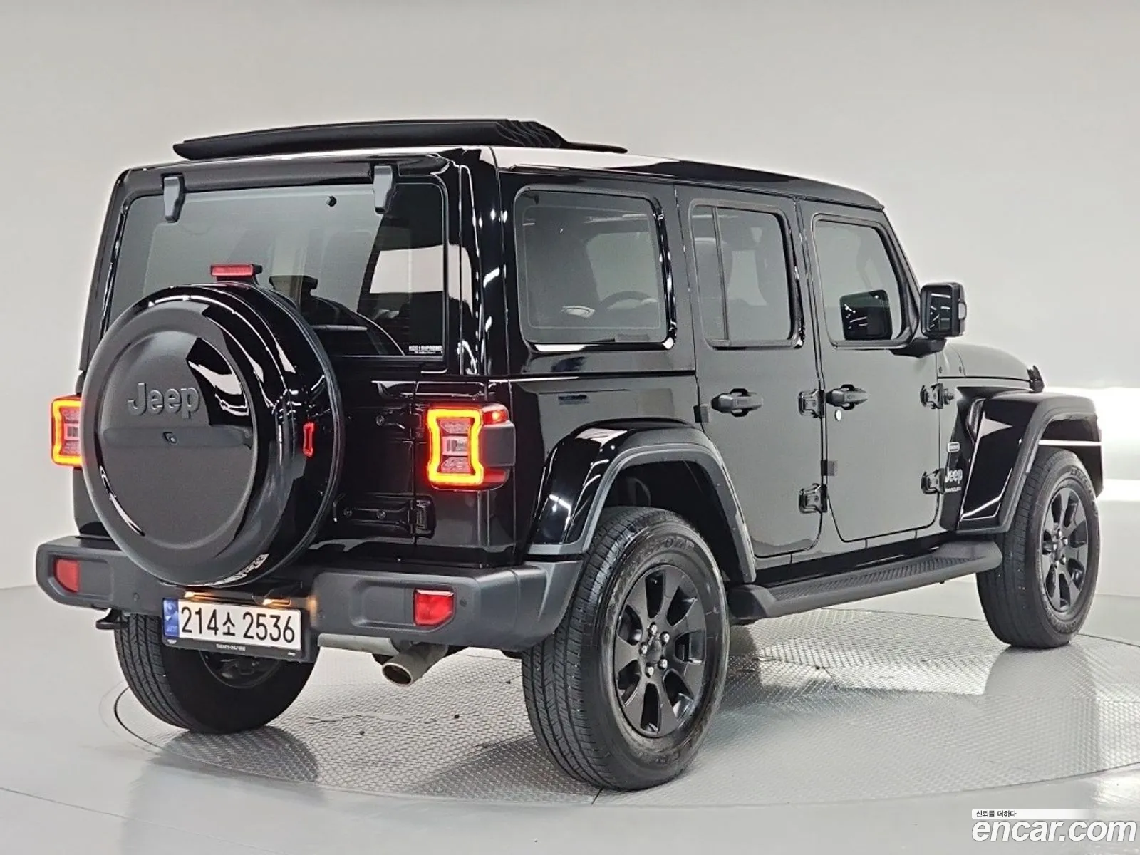 Jeep Wrangler 2023 — 13