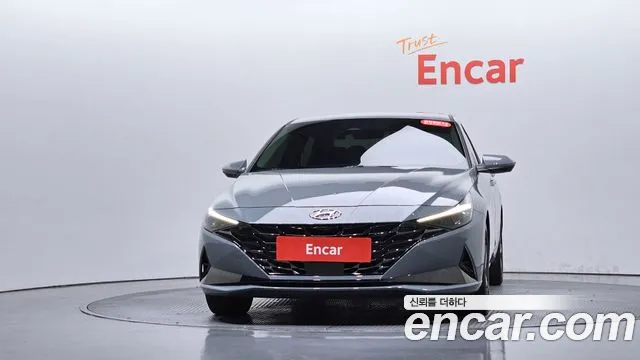 Hyundai Elantra 2021 — 2