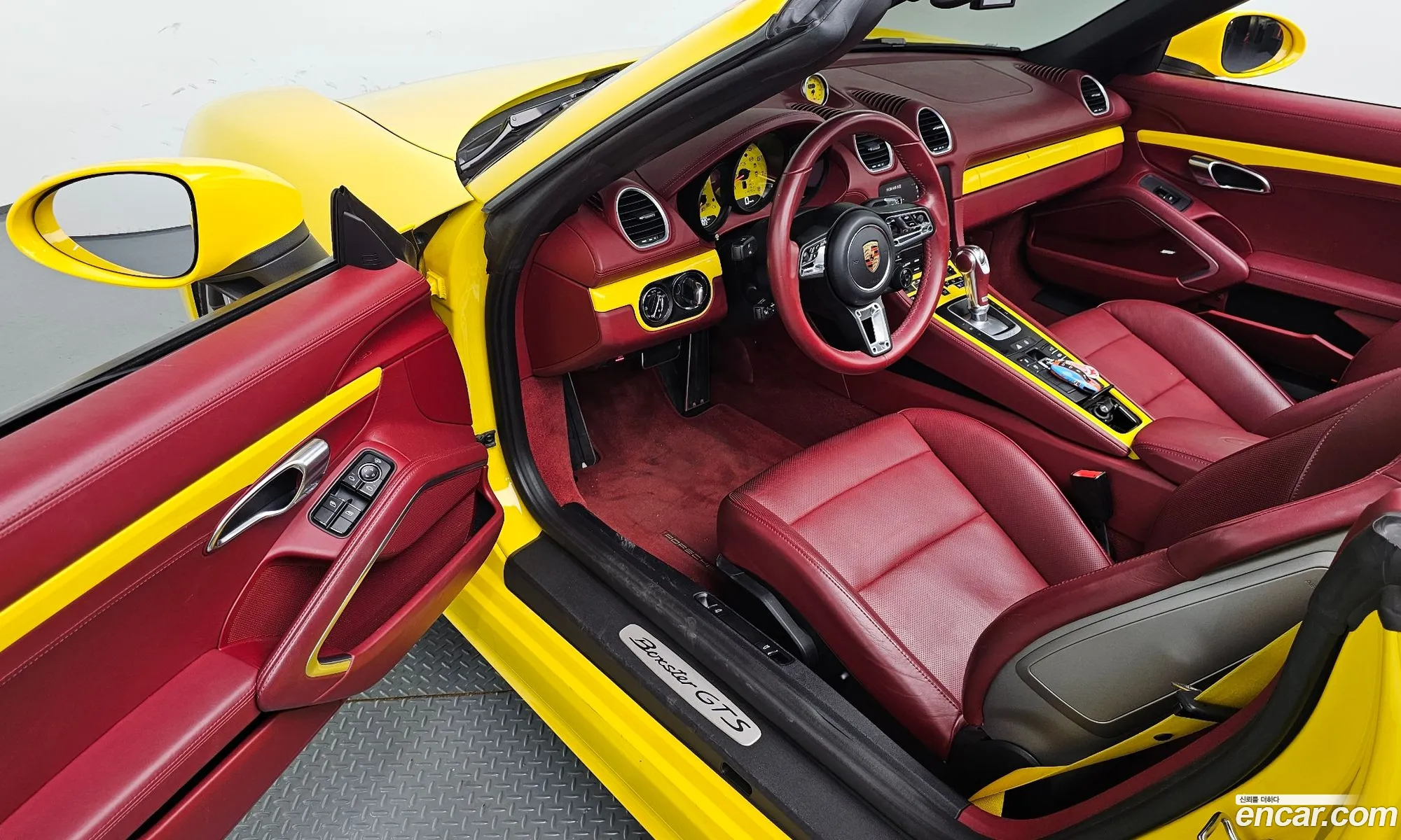 Porsche 718 Boxster 2019 WP0CB2985KS228188 — 28