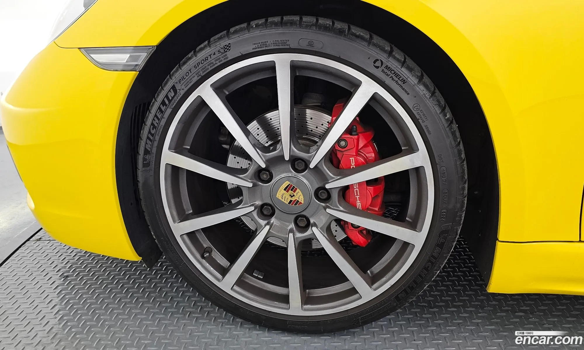 Porsche 718 Boxster 2019 WP0CB2985KS228188 — 2