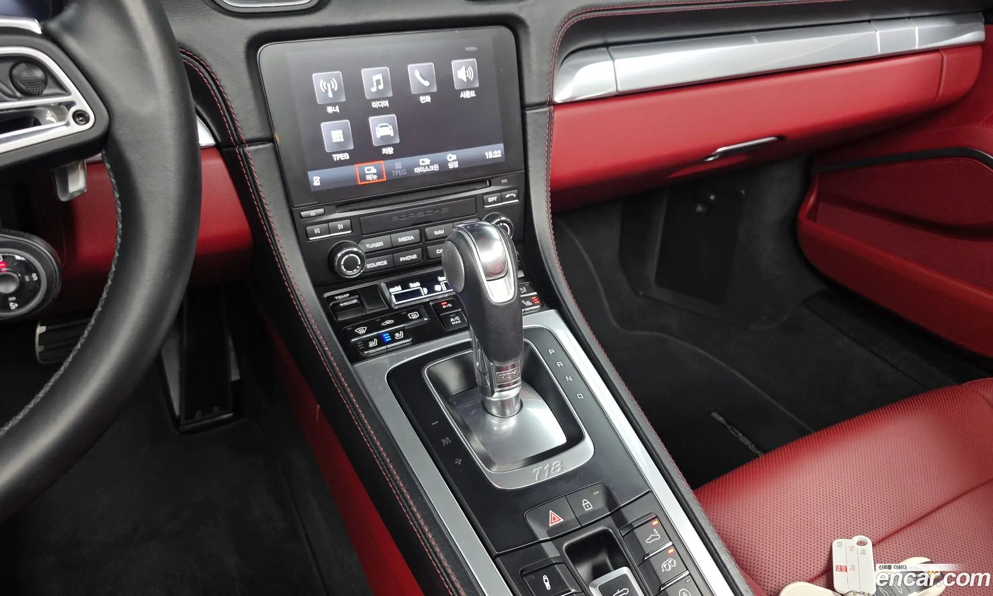 Porsche 718 Boxster 2019 WP0CB2989LS225182 — 19
