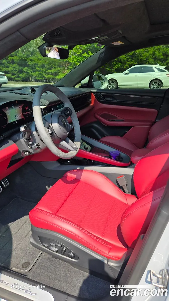 Porsche Macan EV 2025 — 9