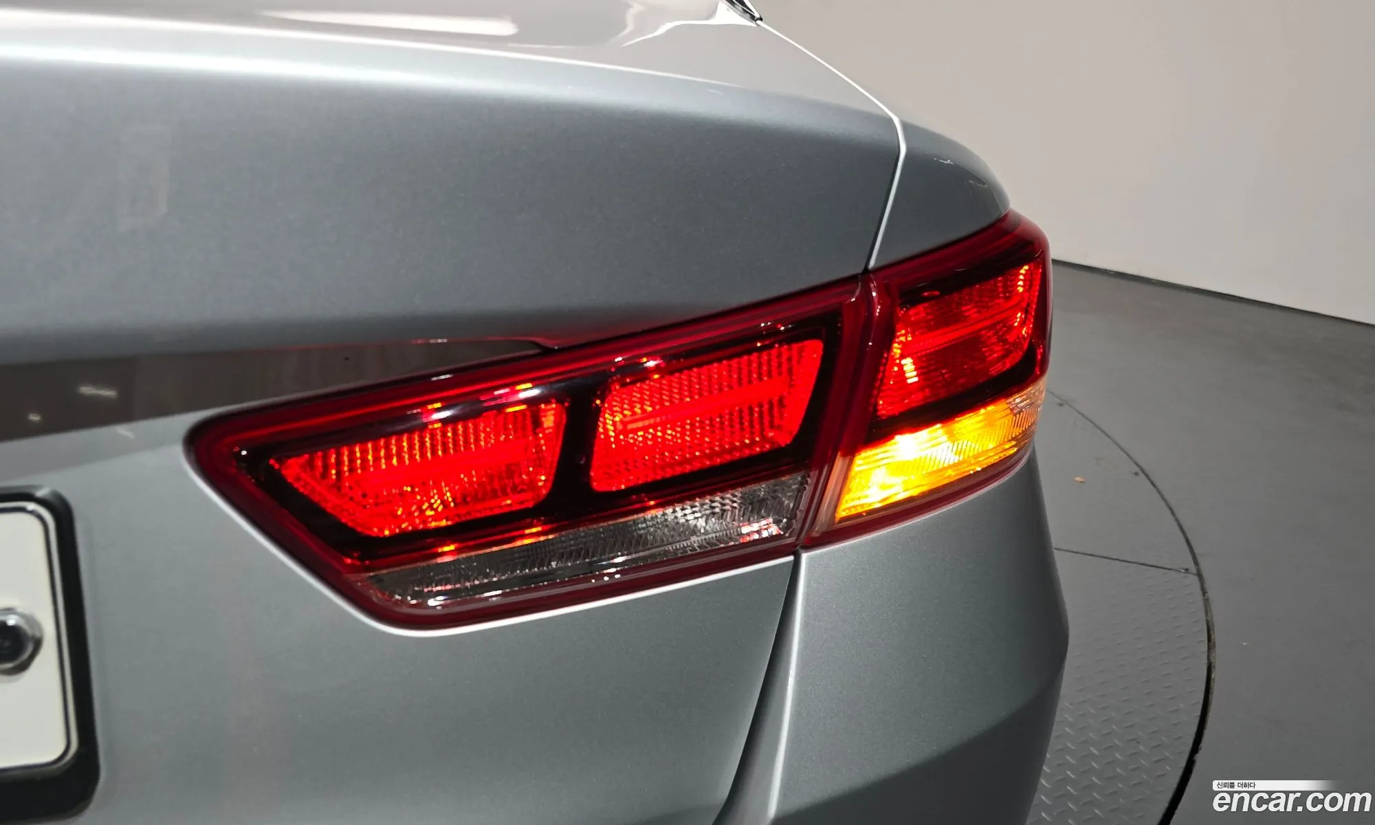 Kia K5 2017 — 18